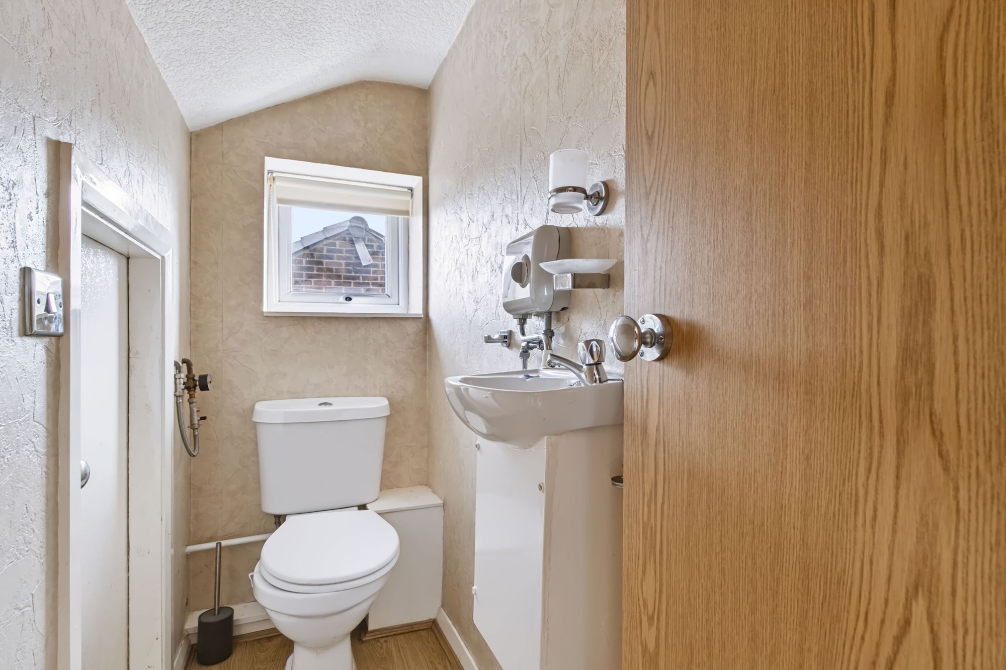 Alderley Road, Thelwall, WA4