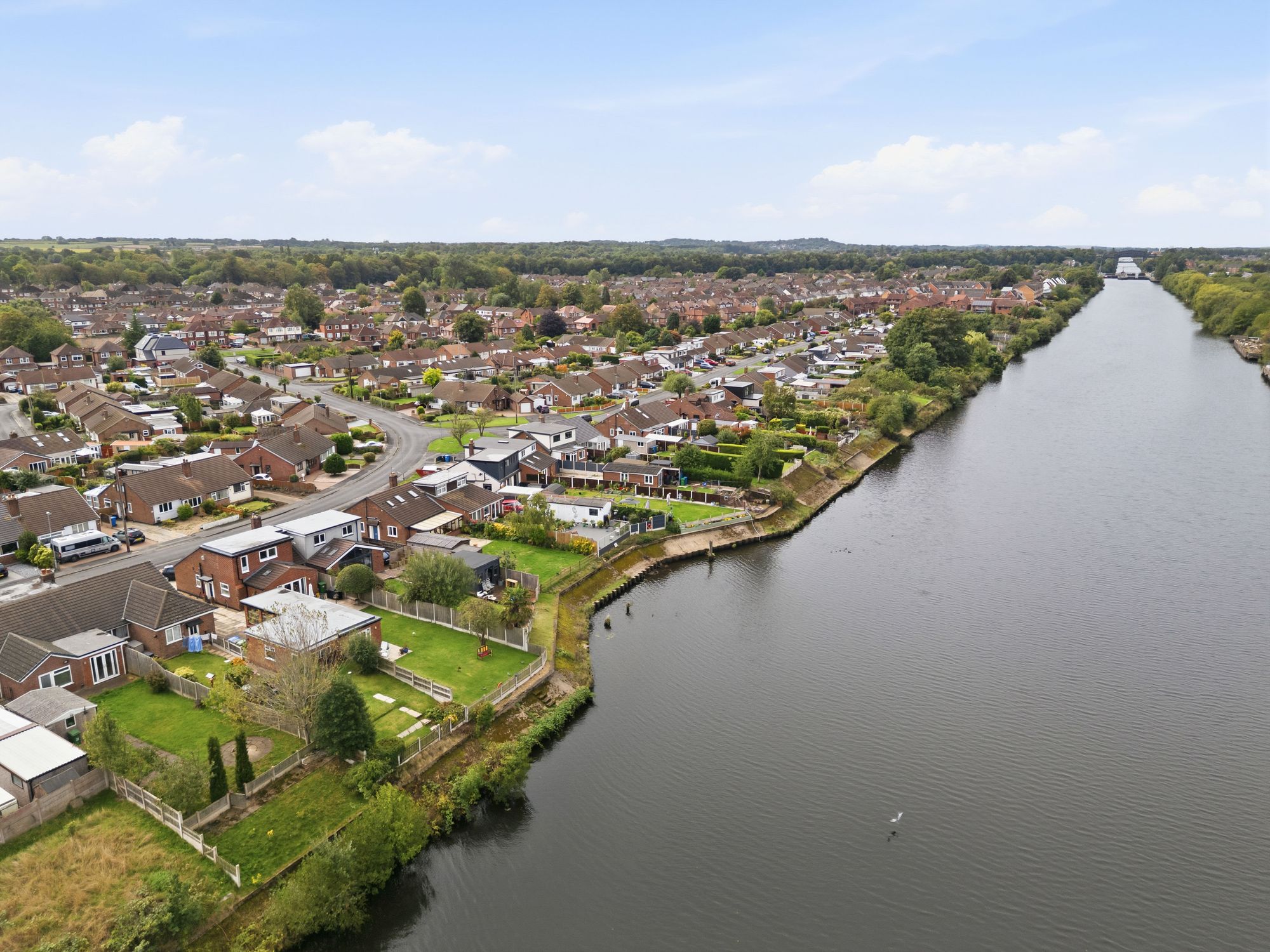 Alderley Road, Thelwall, WA4