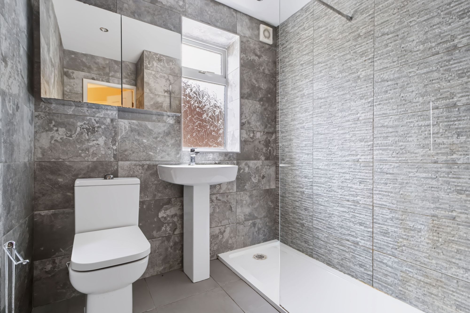 Alderley Road, Thelwall, WA4