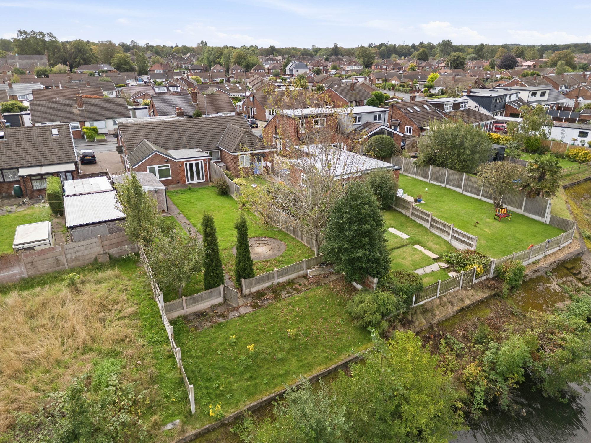 Alderley Road, Thelwall, WA4
