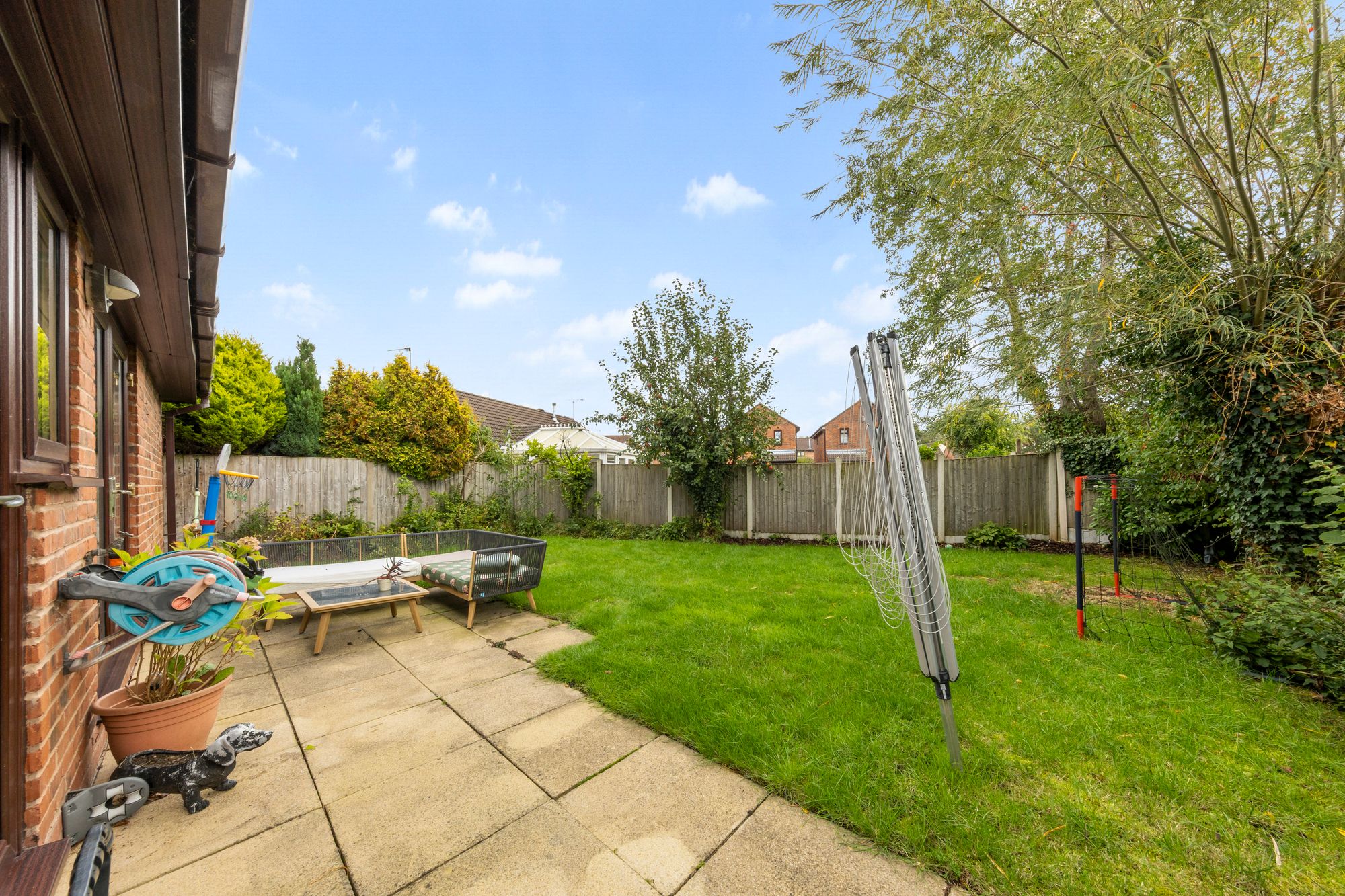 Rockingham Close, Birchwood, WA3