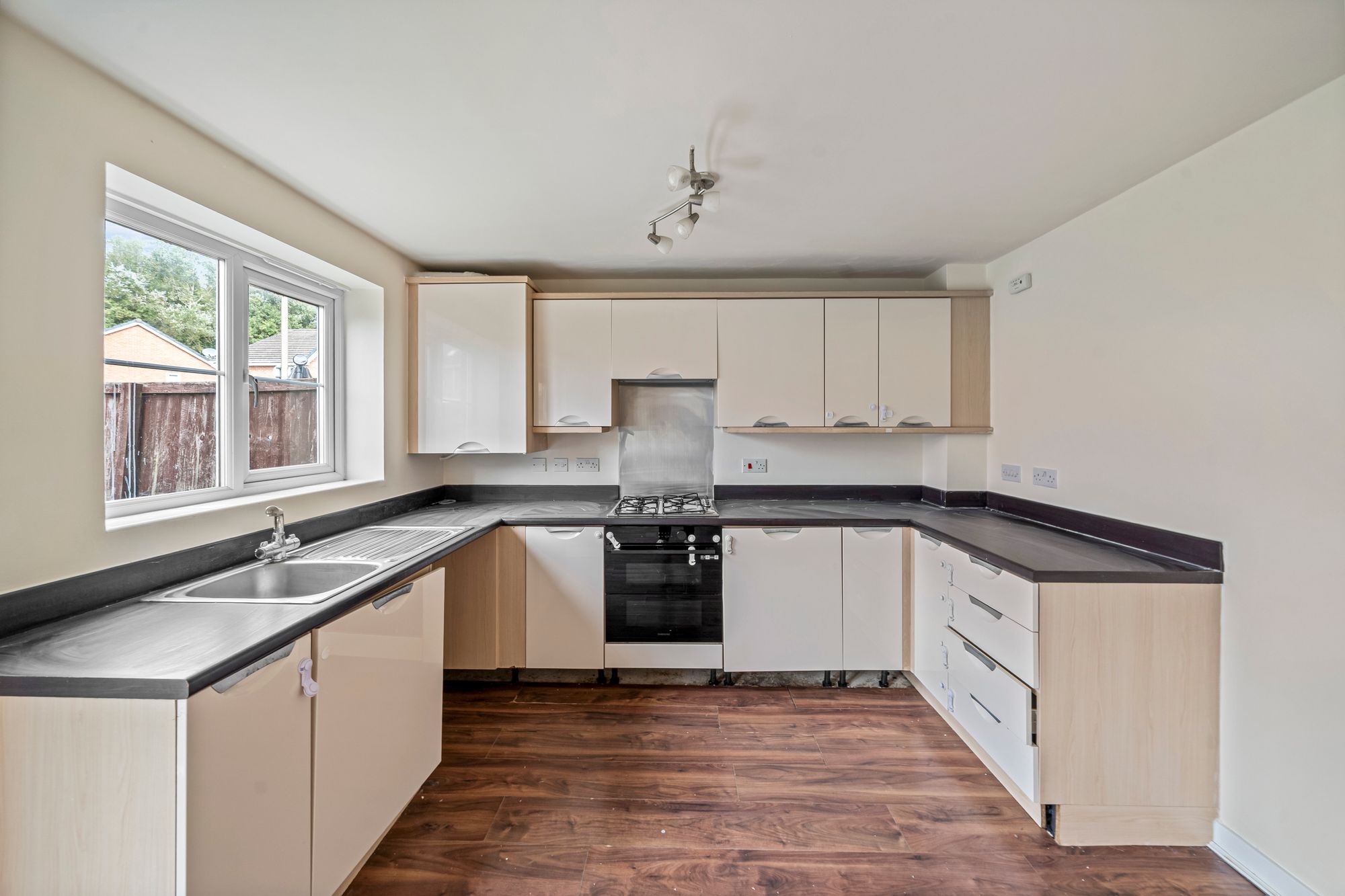 Ledgard Avenue, Leigh, WN7