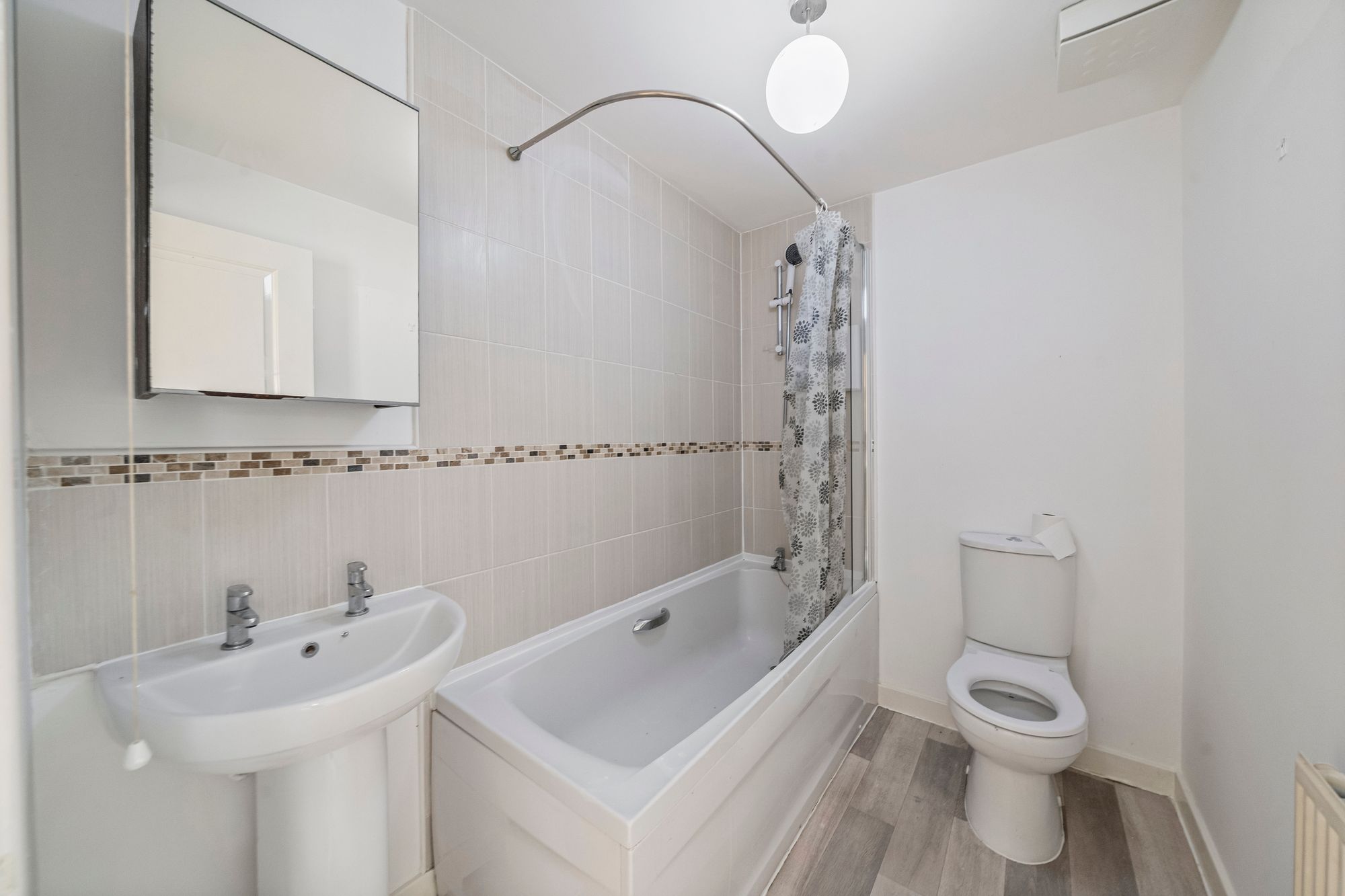 Ledgard Avenue, Leigh, WN7