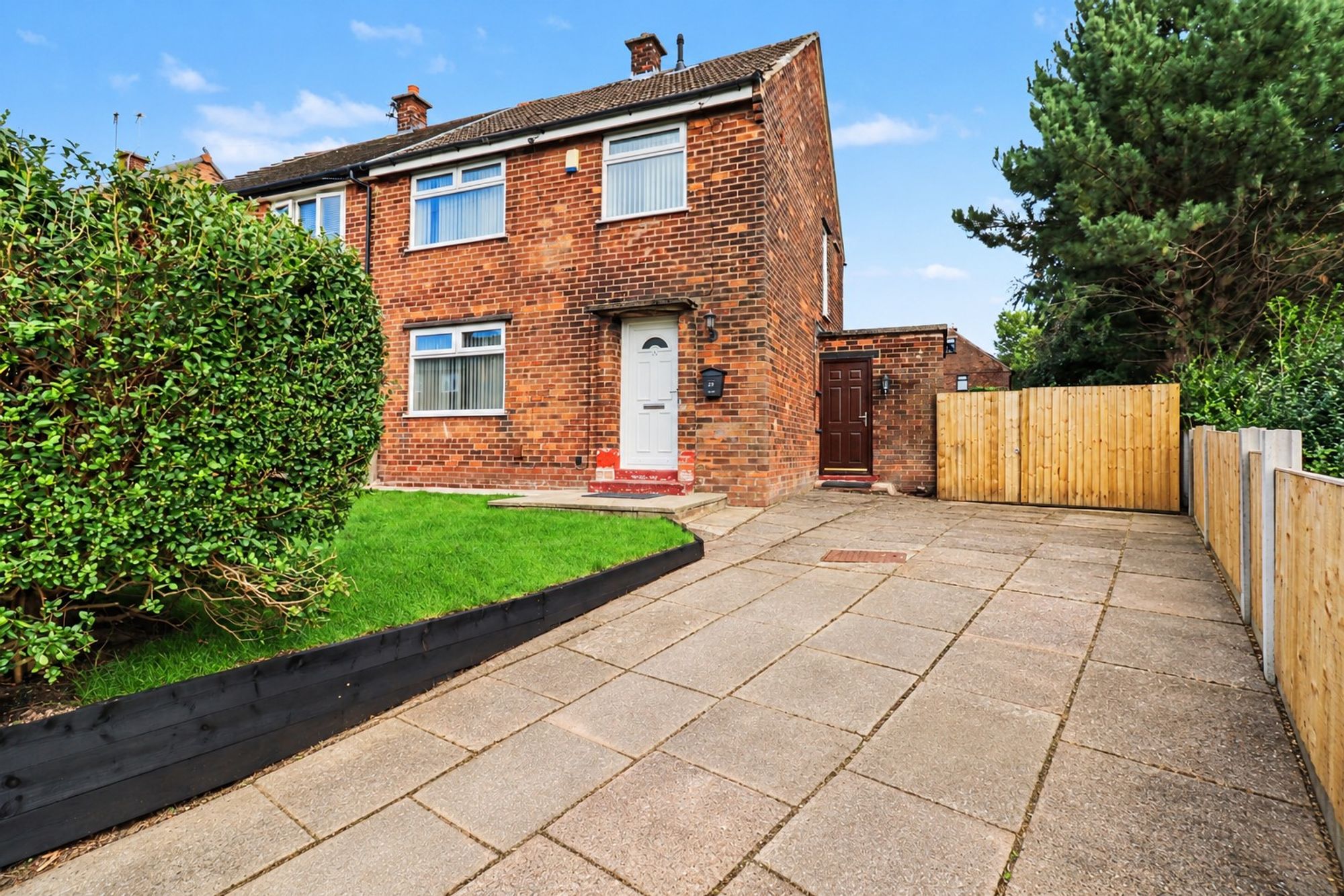 Tully Avenue, Newton-Le-Willows, WA12
