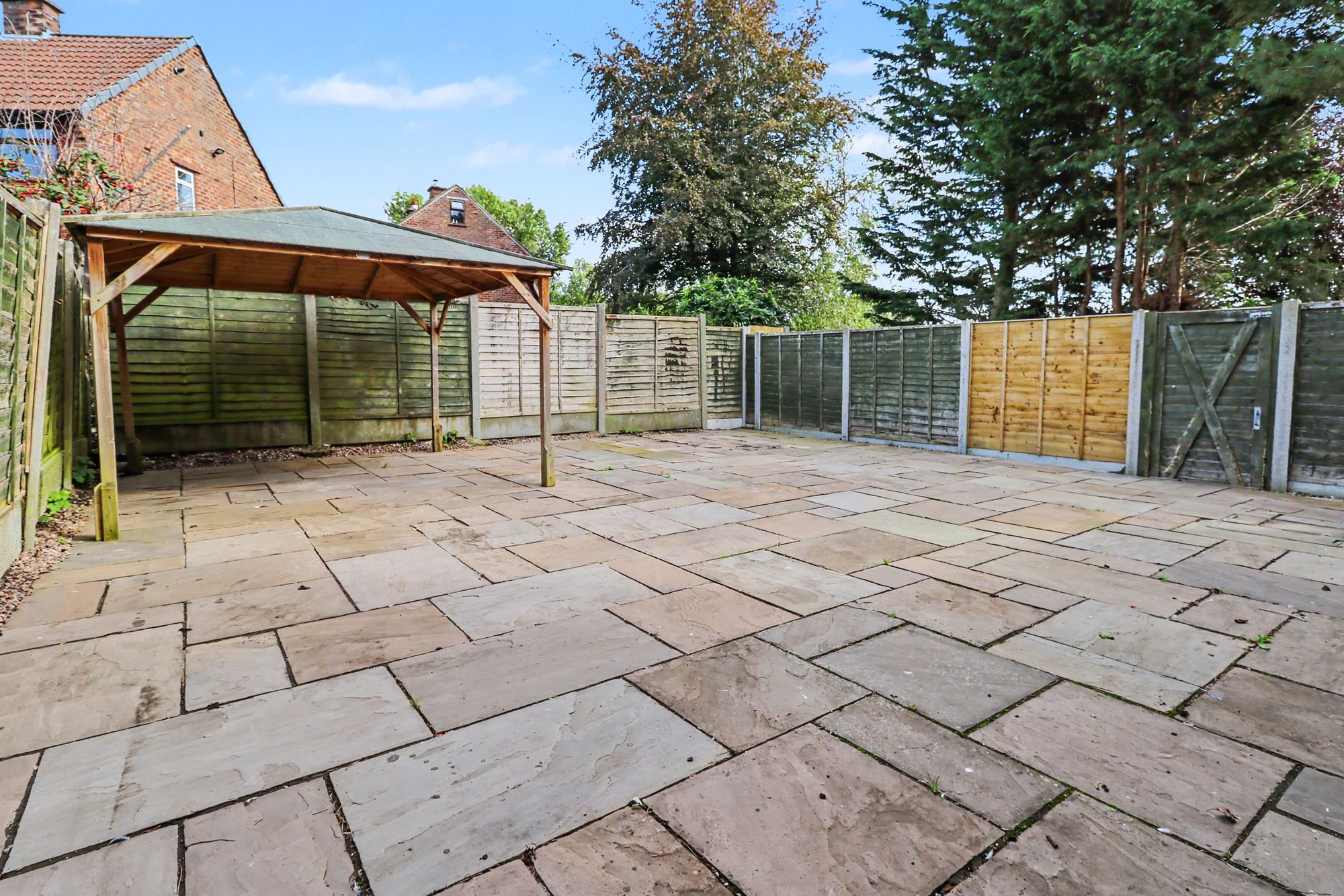Tully Avenue, Newton-Le-Willows, WA12