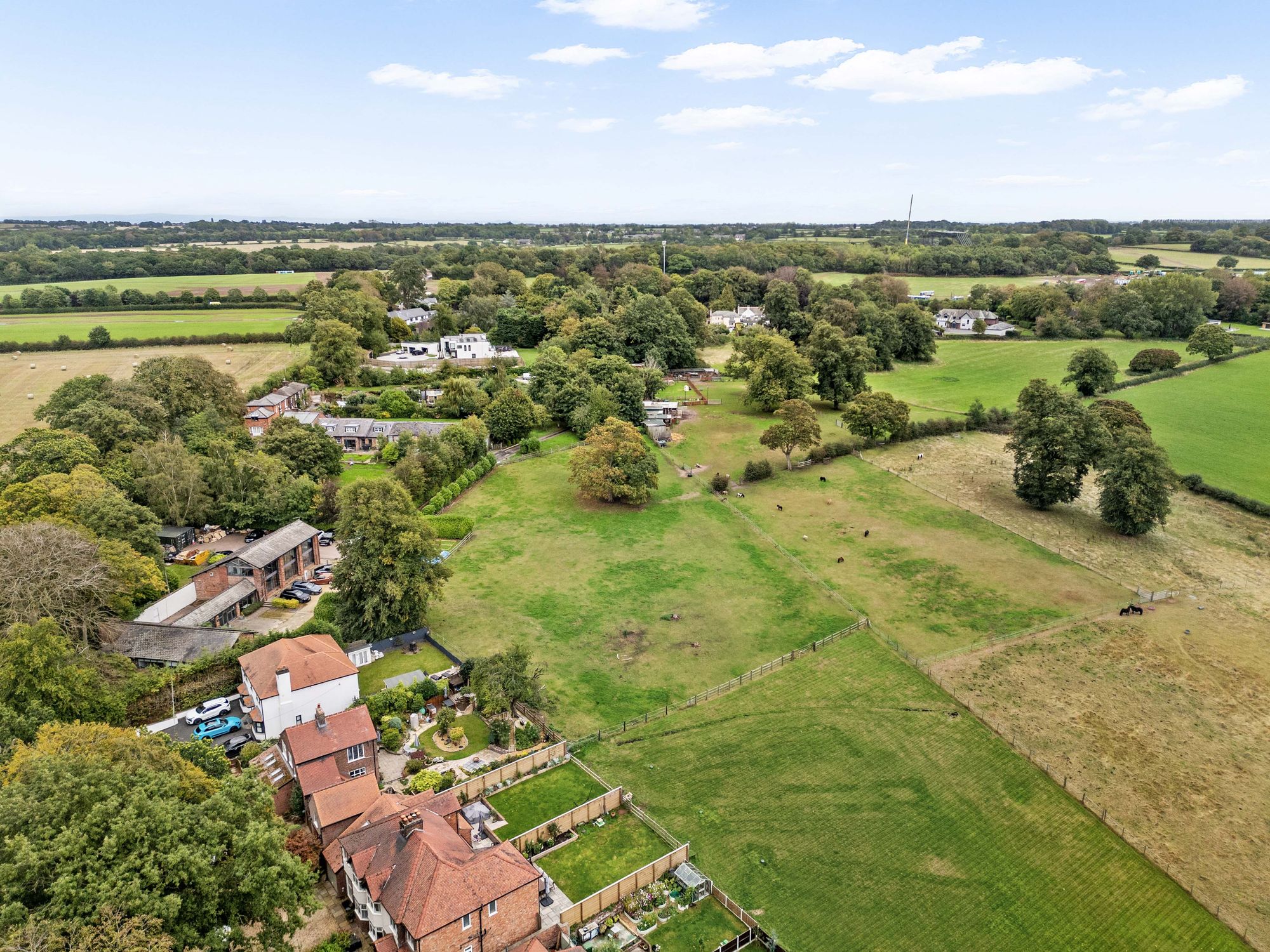 Hobb Lane, Daresbury, WA4