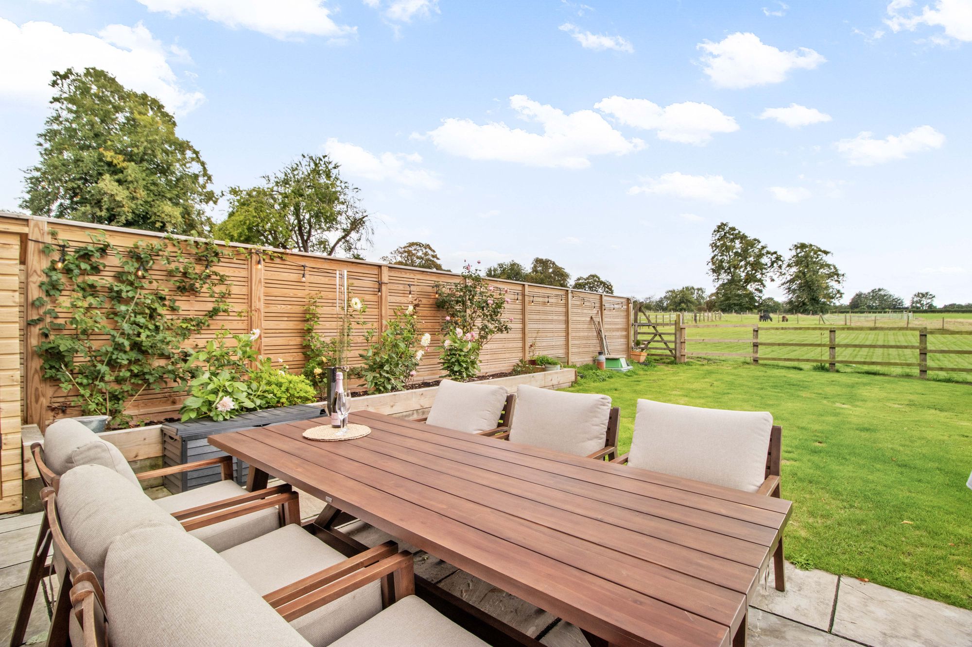 Hobb Lane, Daresbury, WA4