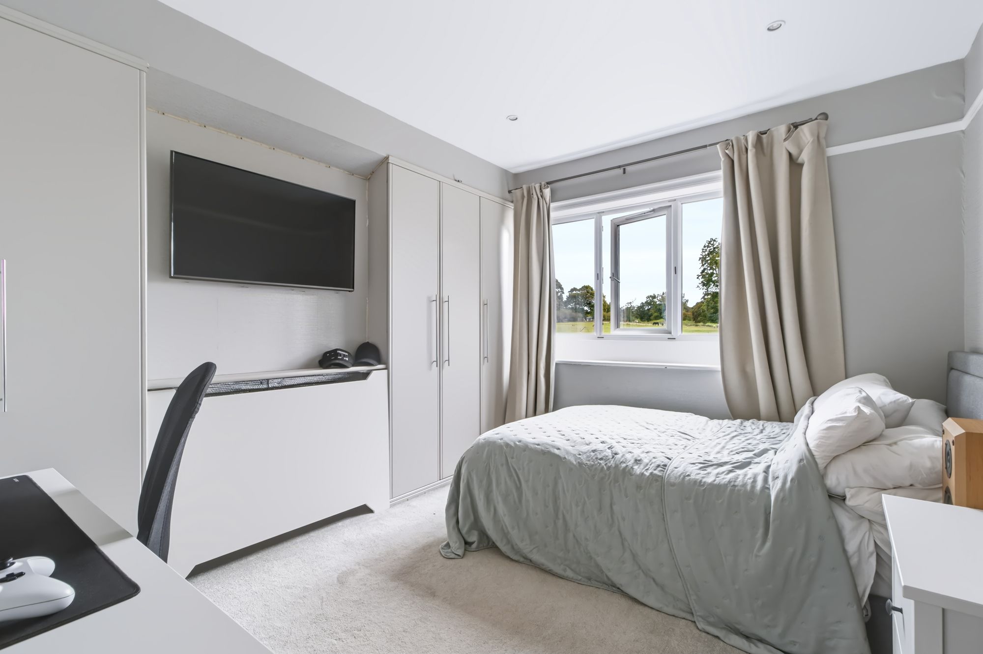 Hobb Lane, Daresbury, WA4