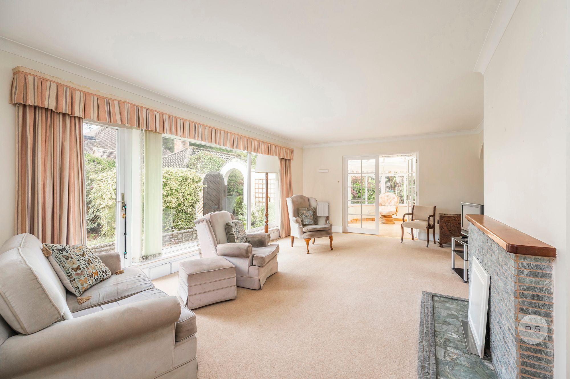 Canford Crescent, Canford Cliffs, Poole, BH13