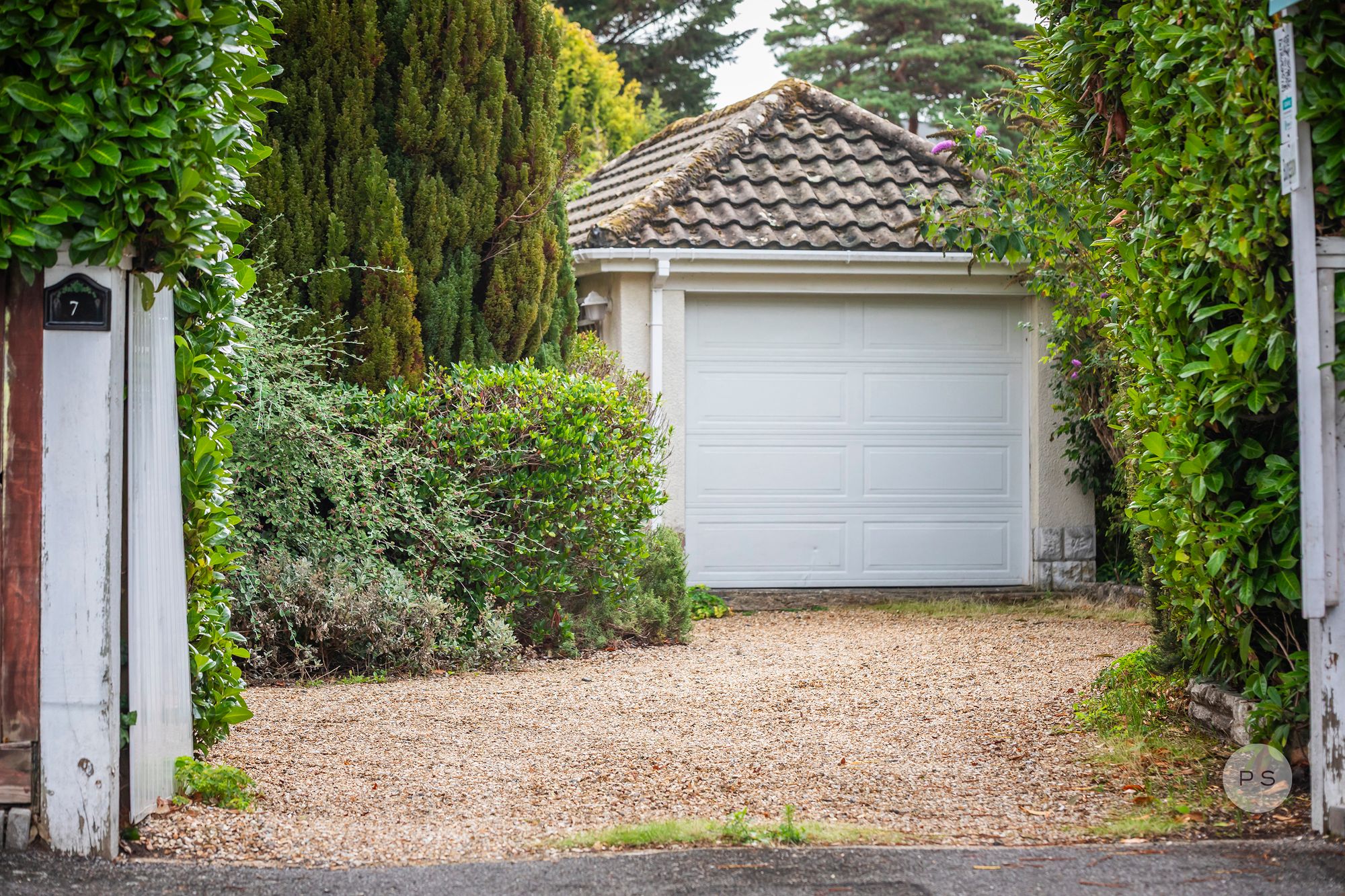Canford Crescent, Canford Cliffs, Poole, BH13