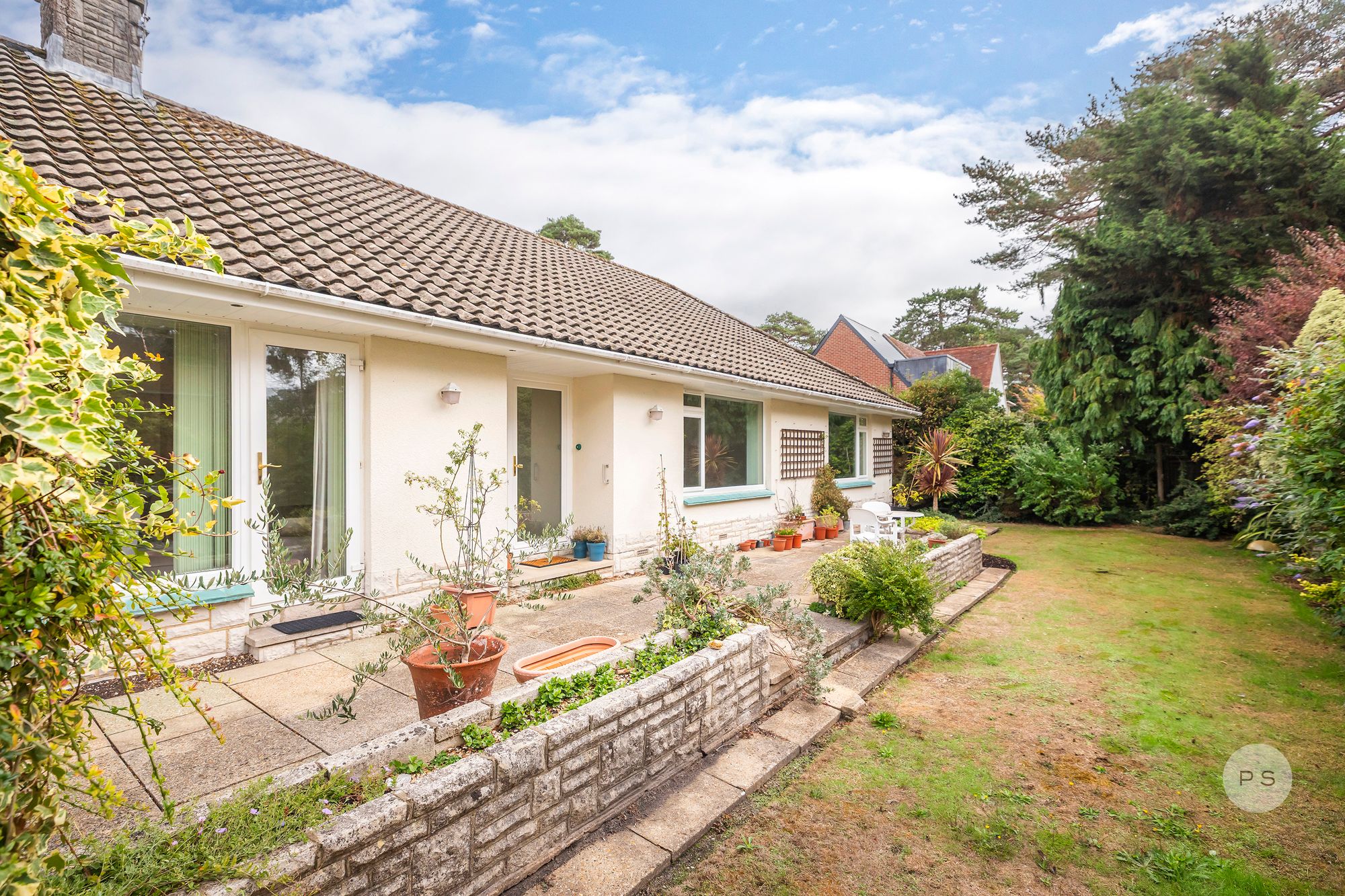 Canford Crescent, Canford Cliffs, Poole, BH13