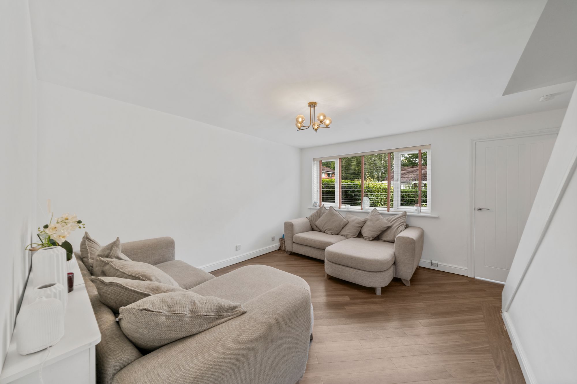 Livingstone Close, Old Hall, WA5