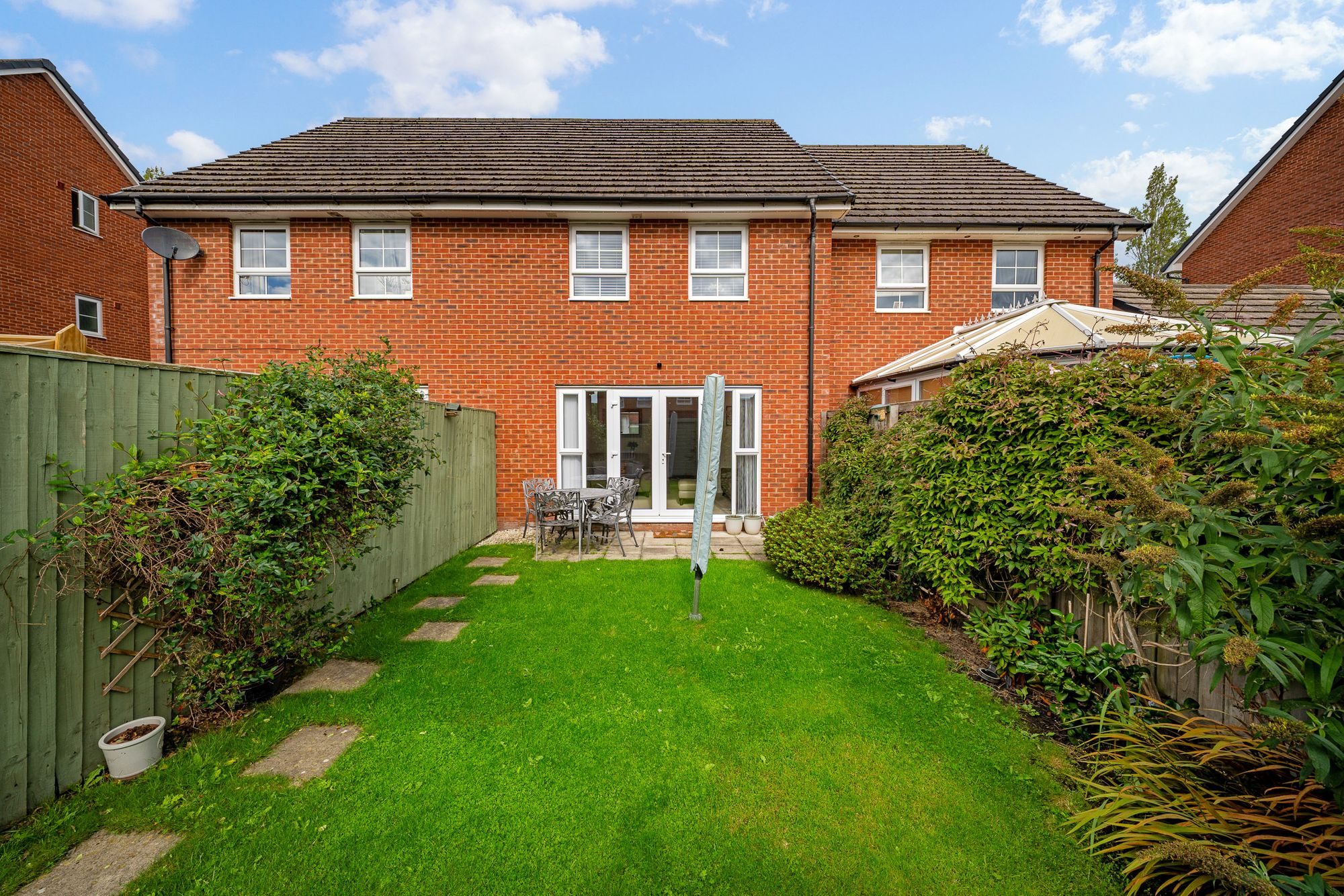 Liverpool Road, Widnes, WA8