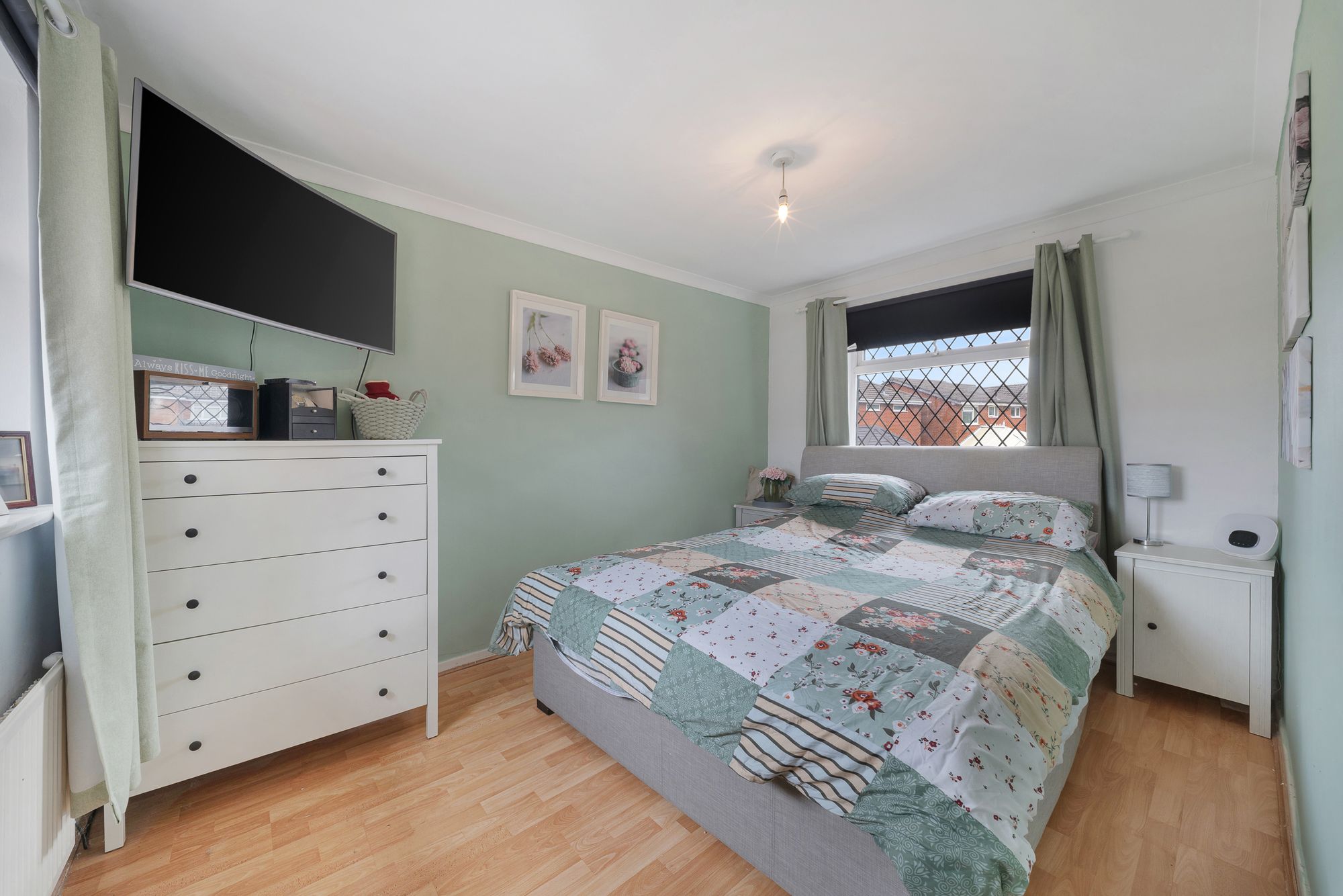 Rowthorn Close, Widnes, WA8