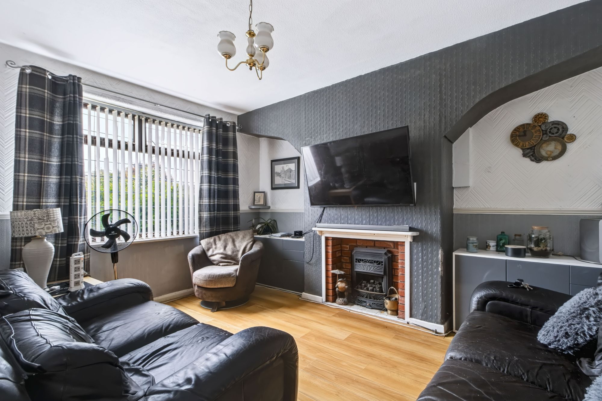 Thelwall Lane, Warrington, WA4