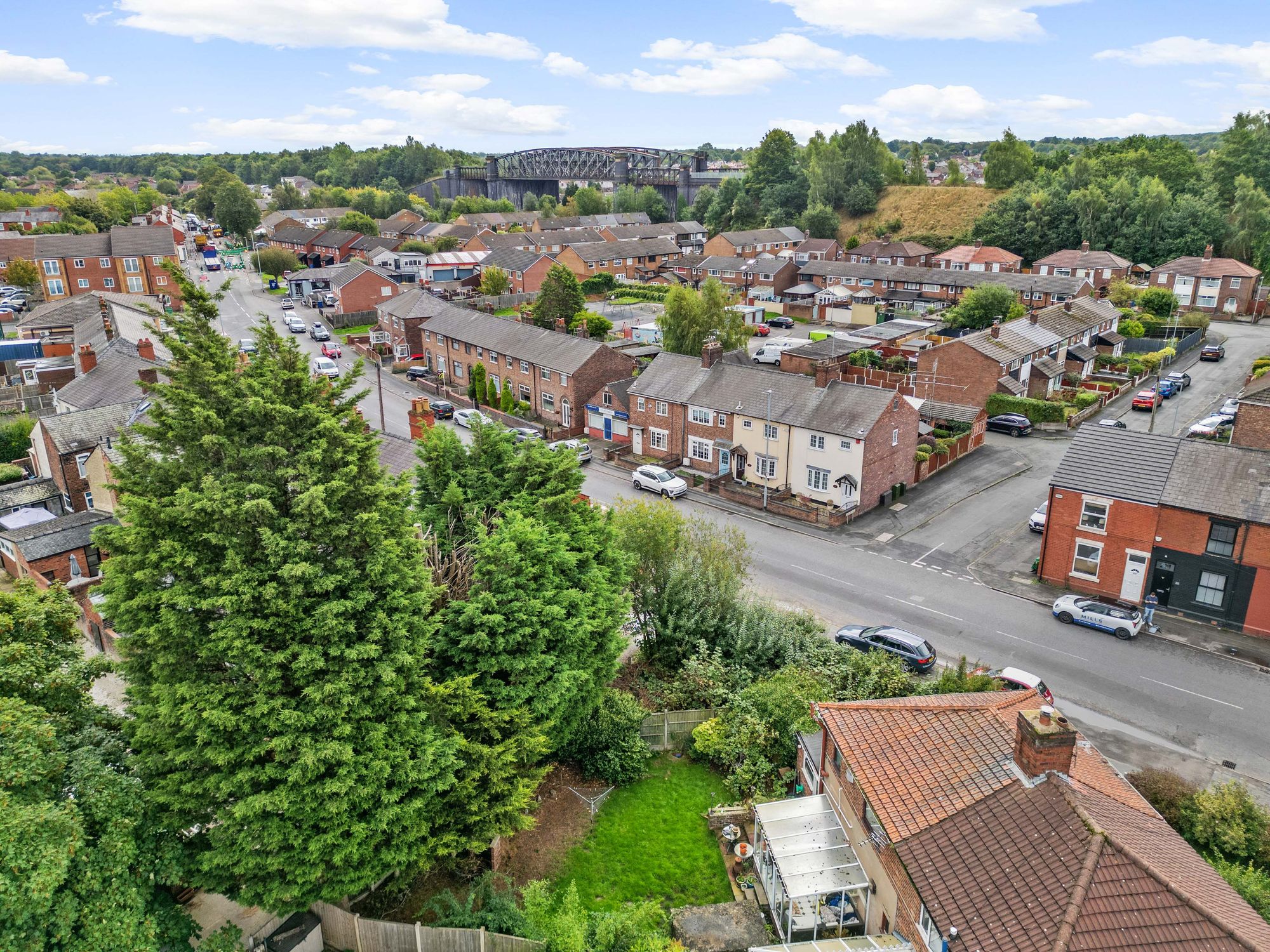 Thelwall Lane, Warrington, WA4