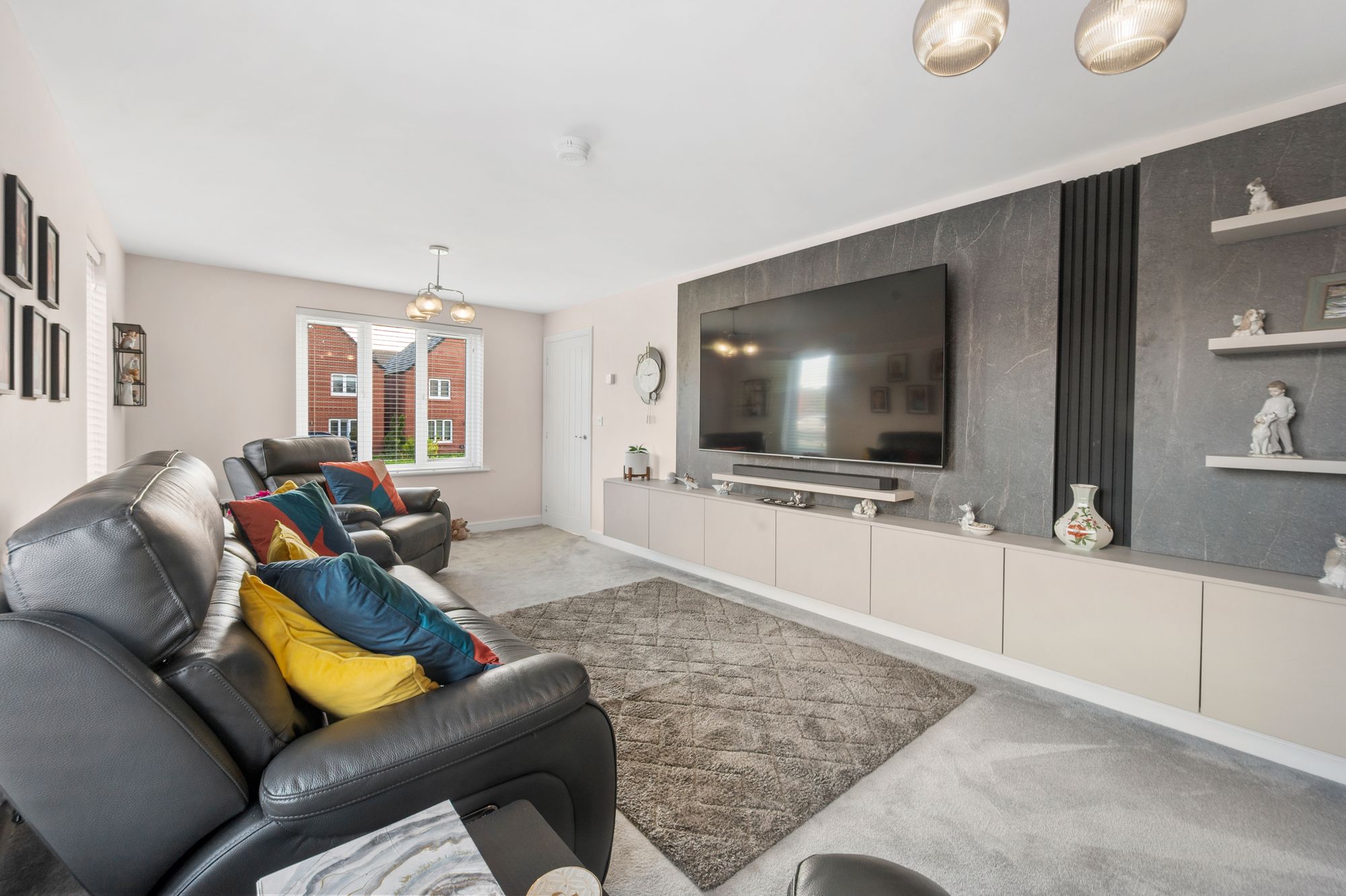 Dobsons Wood Lane, St. Helens, WA9