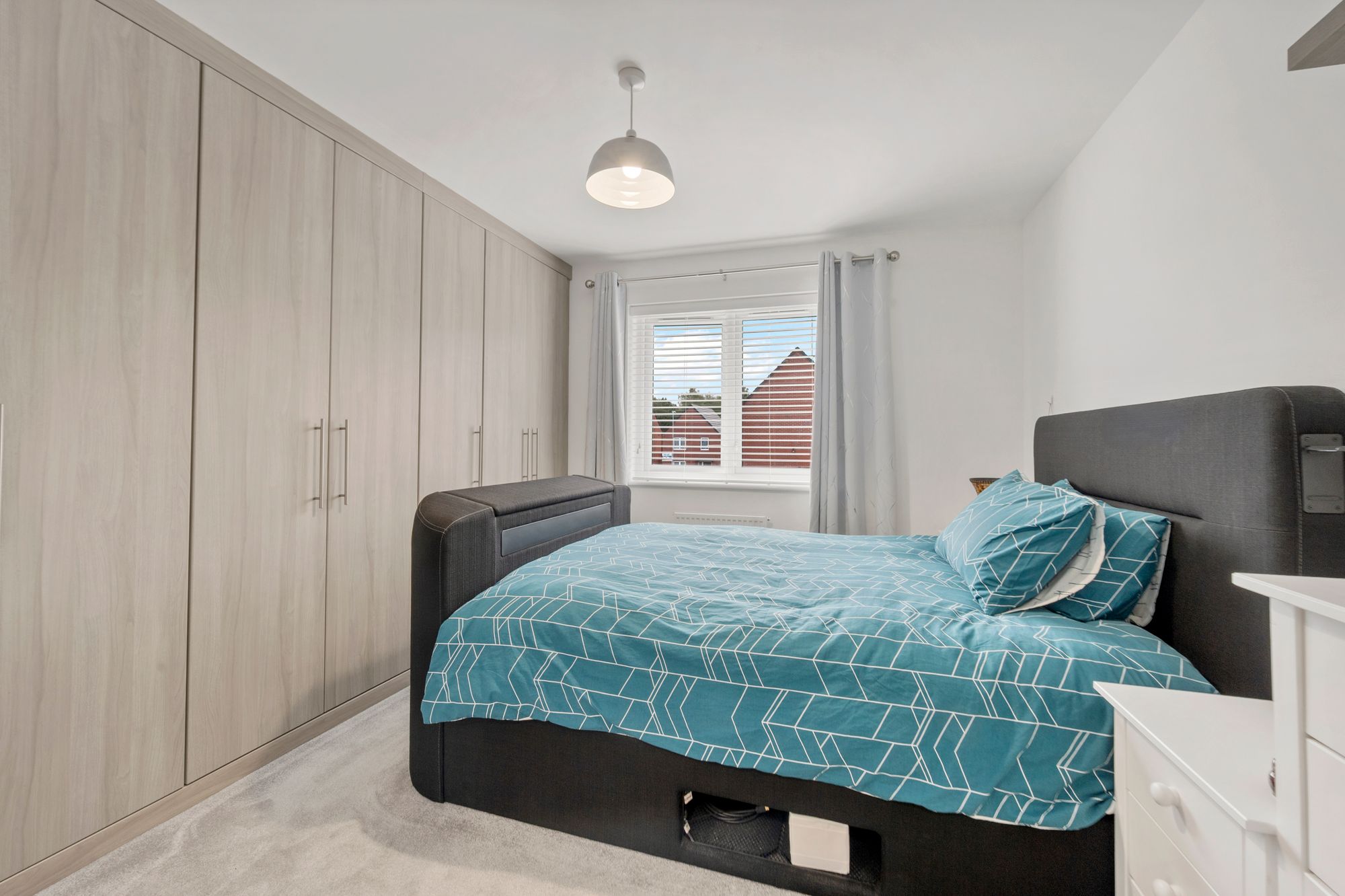 Dobsons Wood Lane, St. Helens, WA9