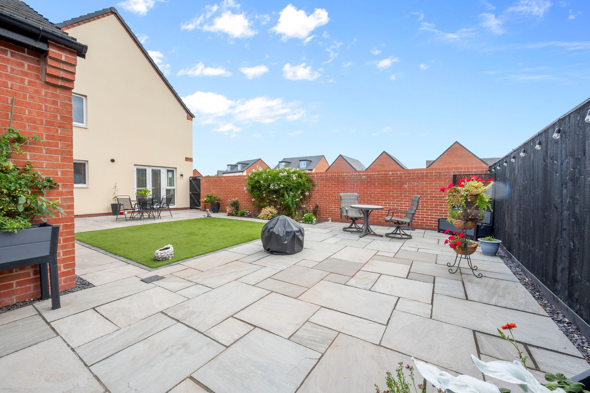 Dobsons Wood Lane, St. Helens, WA9