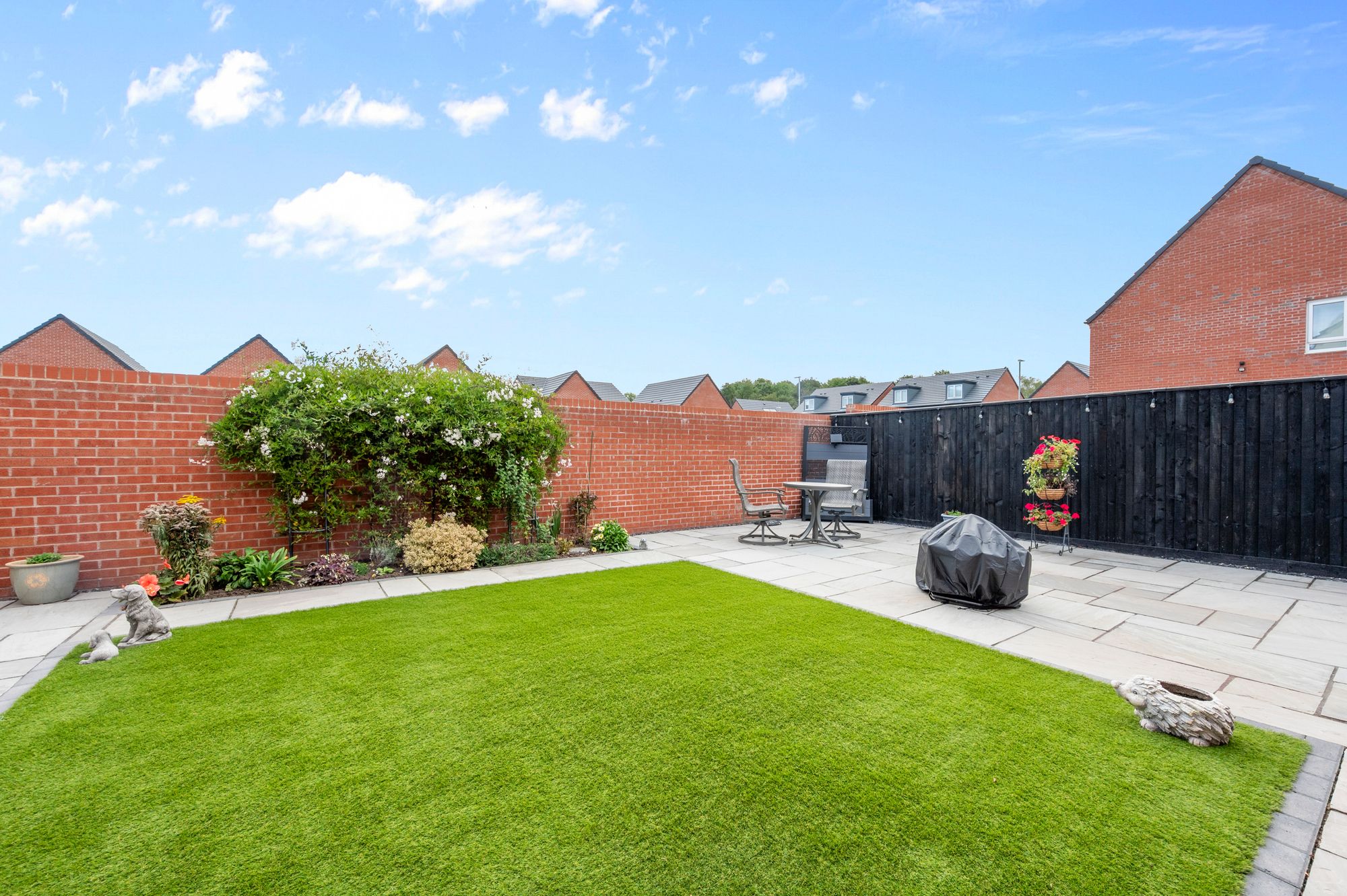 Dobsons Wood Lane, St. Helens, WA9