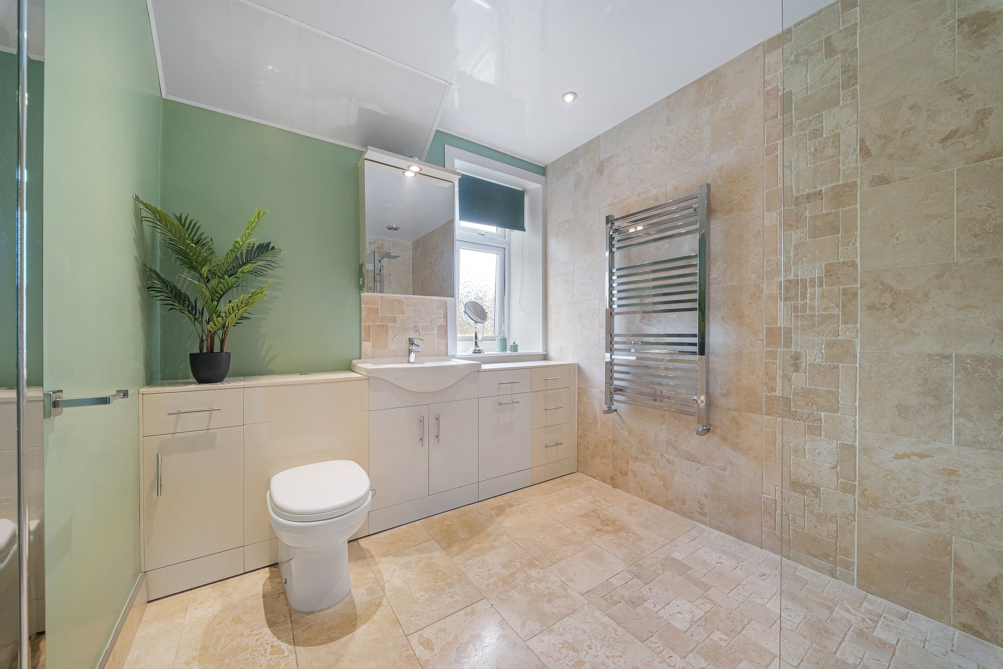 Highlands Road, Runcorn, WA7