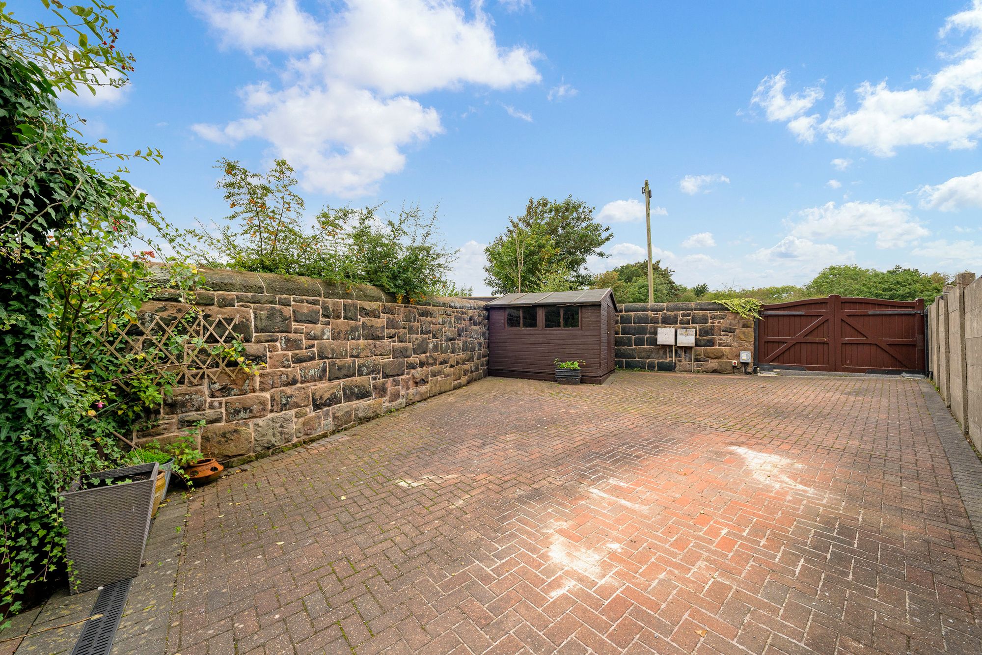 Highlands Road, Runcorn, WA7