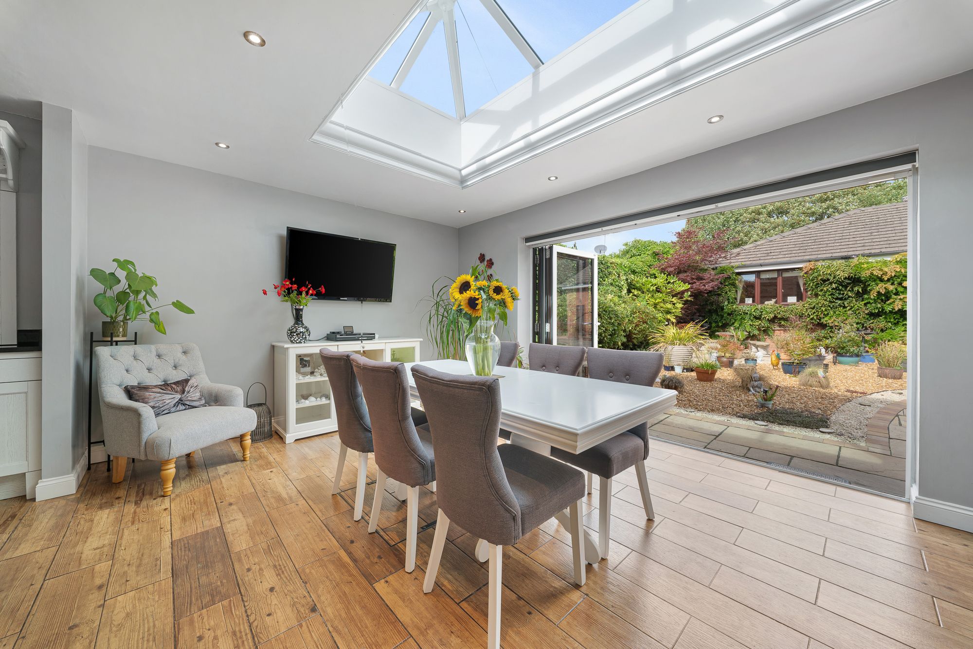 Highlands Road, Runcorn, WA7