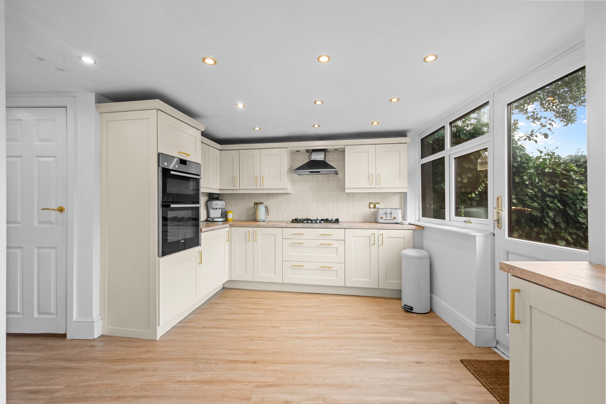 Six Acre Lane, Moore, WA4