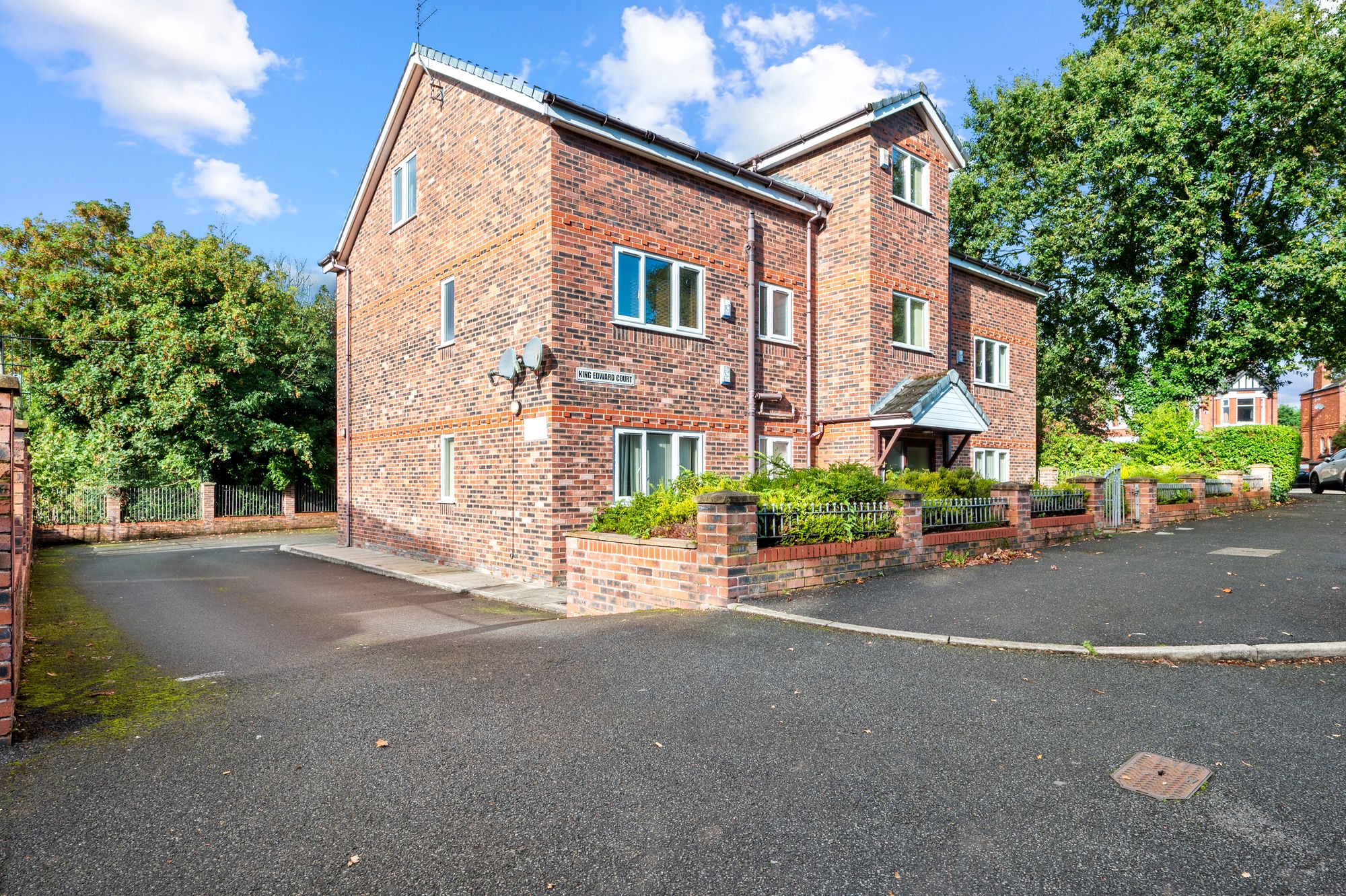 King Edward Road, Dentons Green, WA10