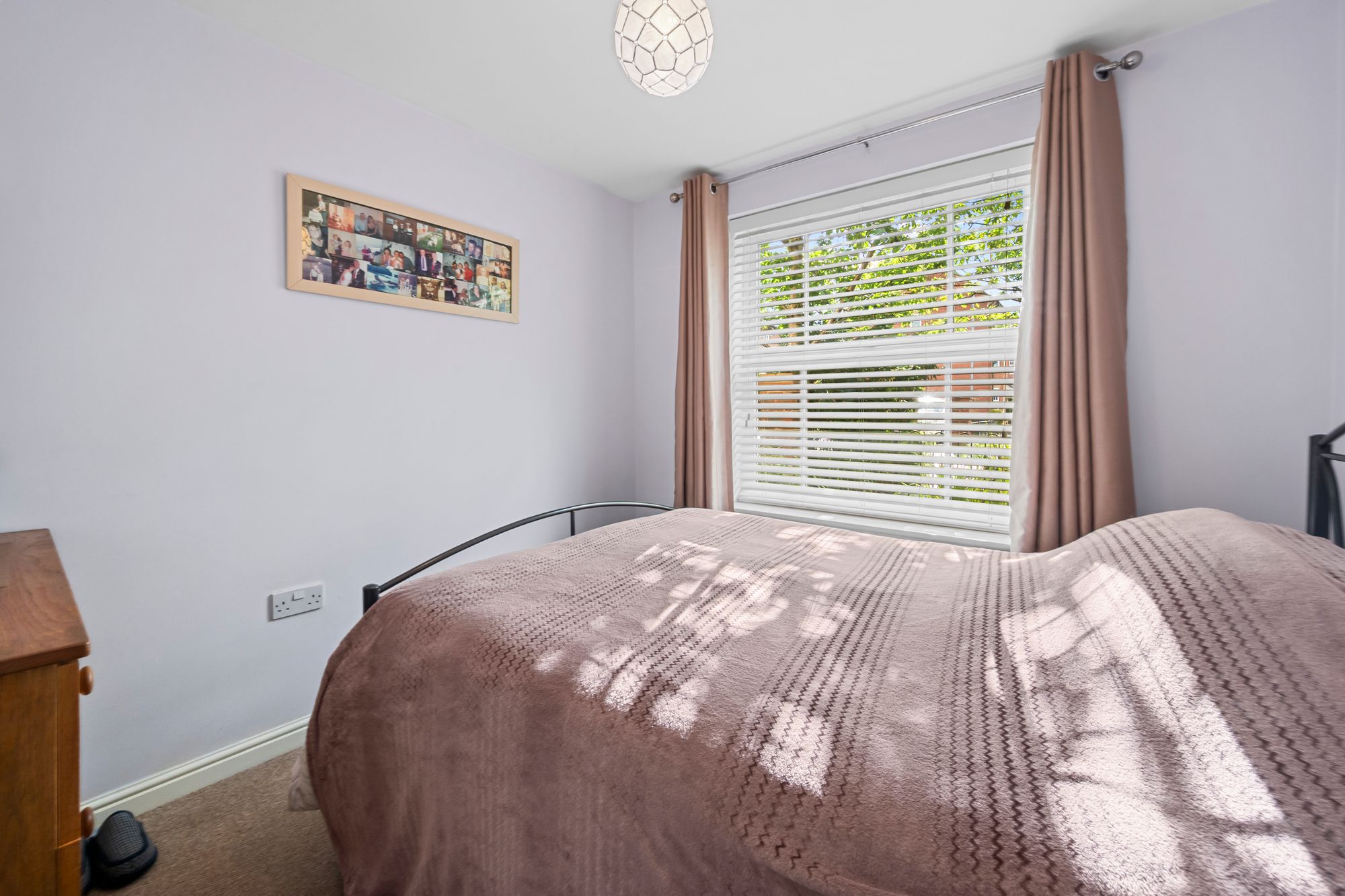 Templeton Drive, Fearnhead, WA2