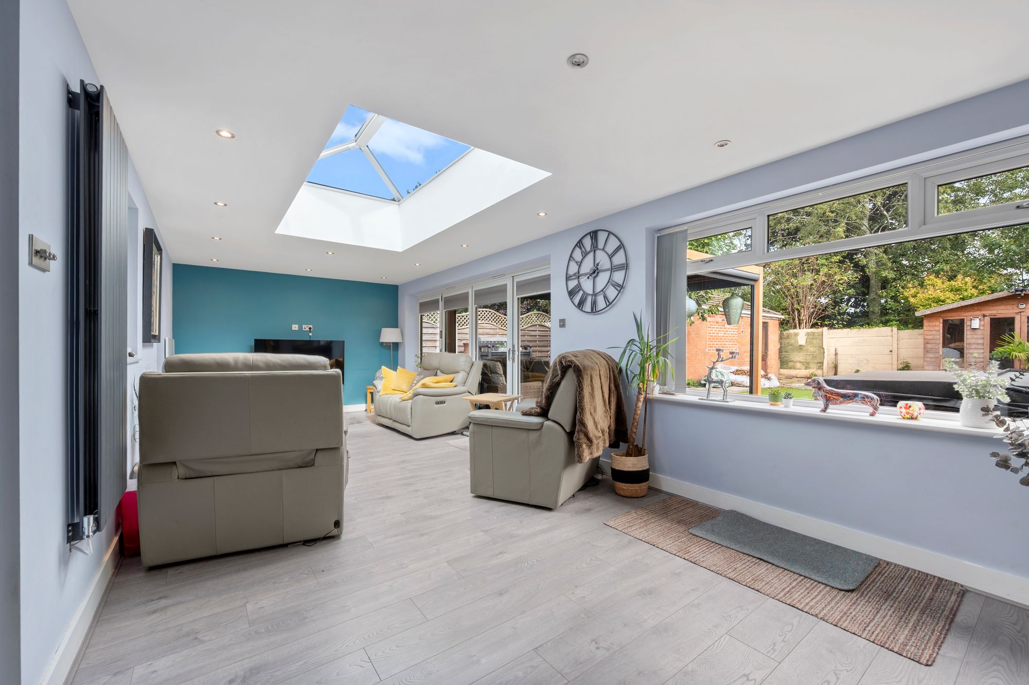 Laburnum Avenue, Woolston, WA1