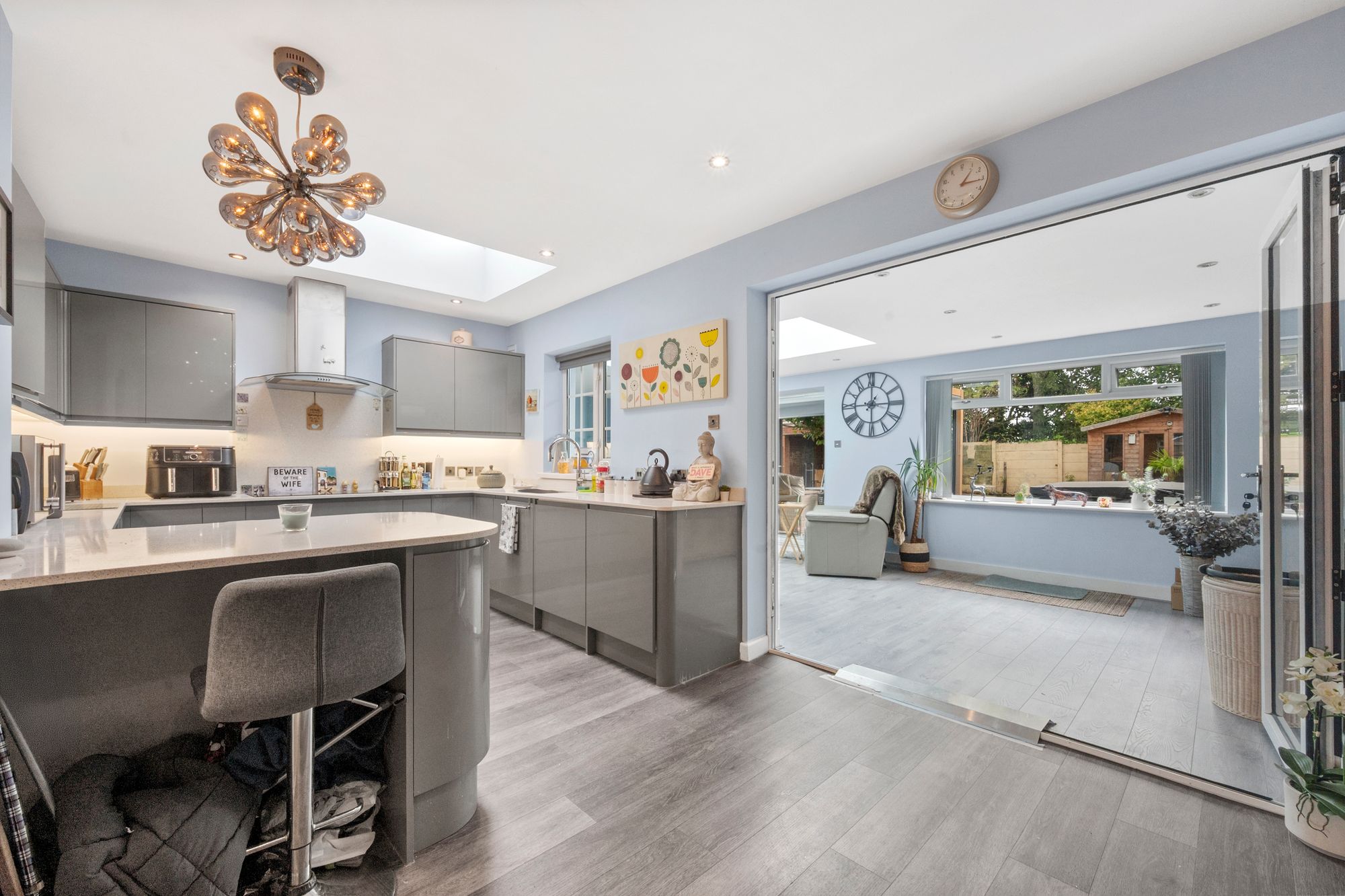 Laburnum Avenue, Woolston, WA1
