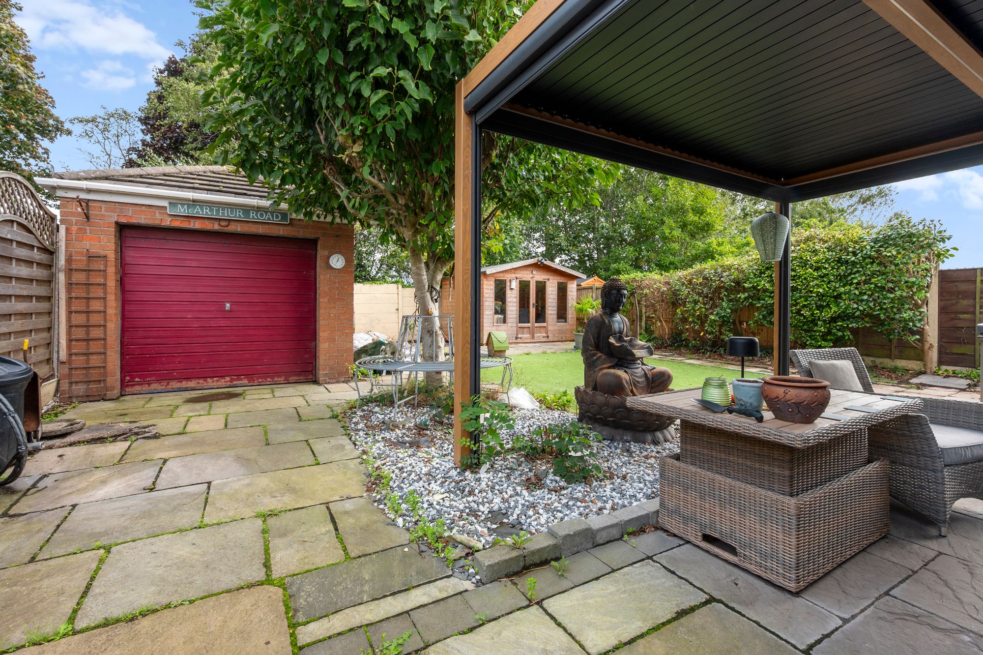 Laburnum Avenue, Woolston, WA1