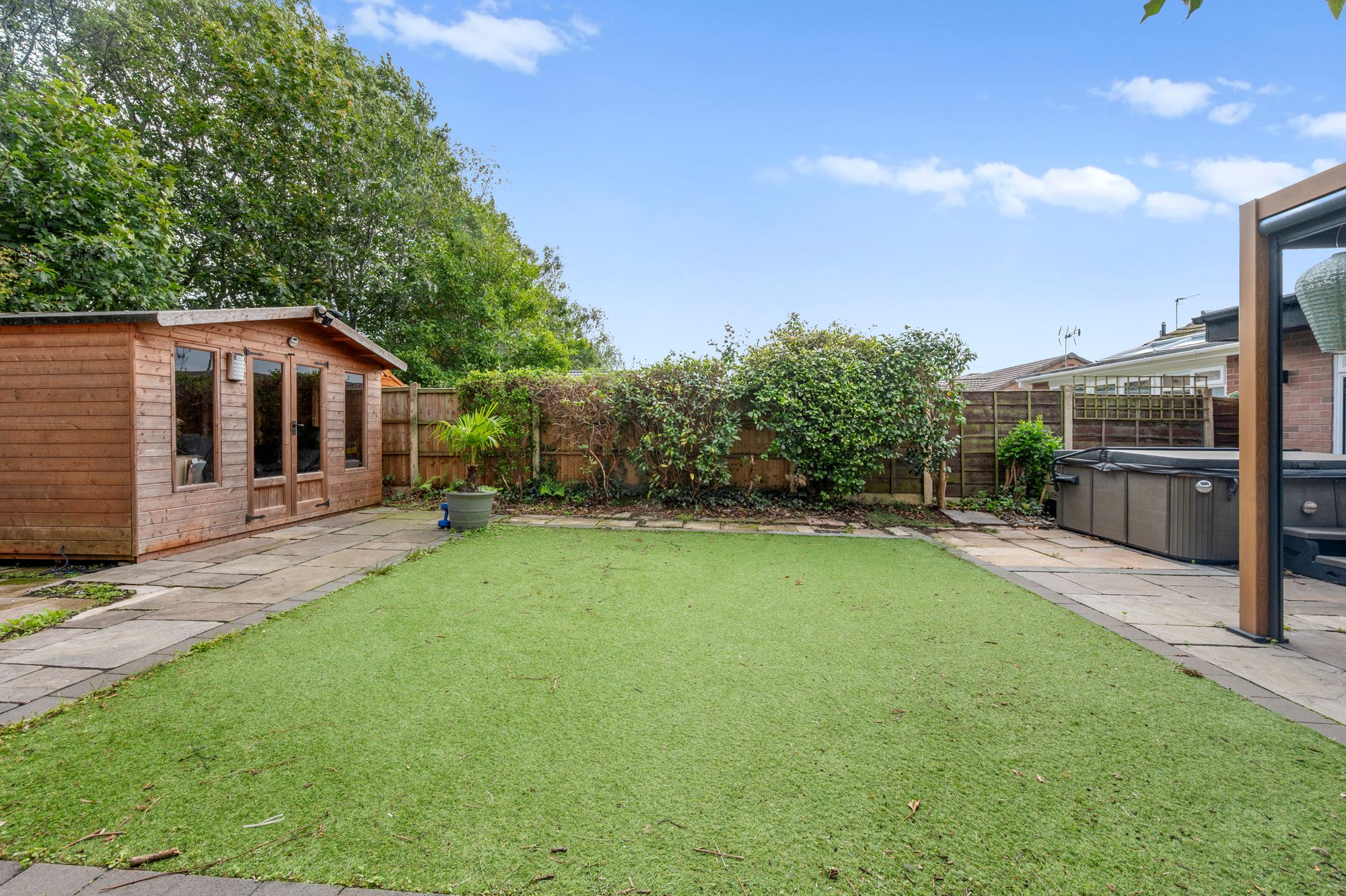 Laburnum Avenue, Woolston, WA1