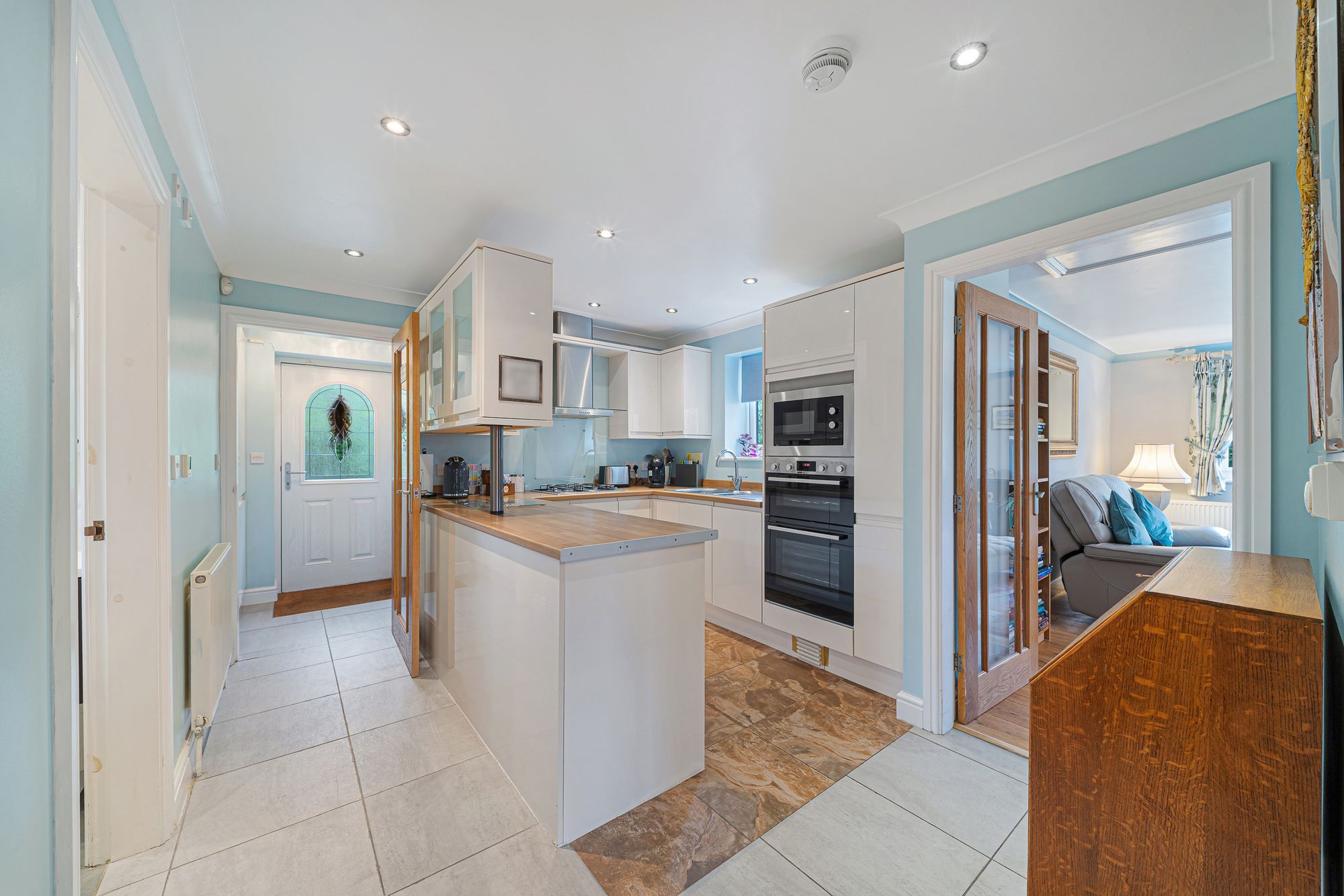 Highlands Road, Runcorn, WA7
