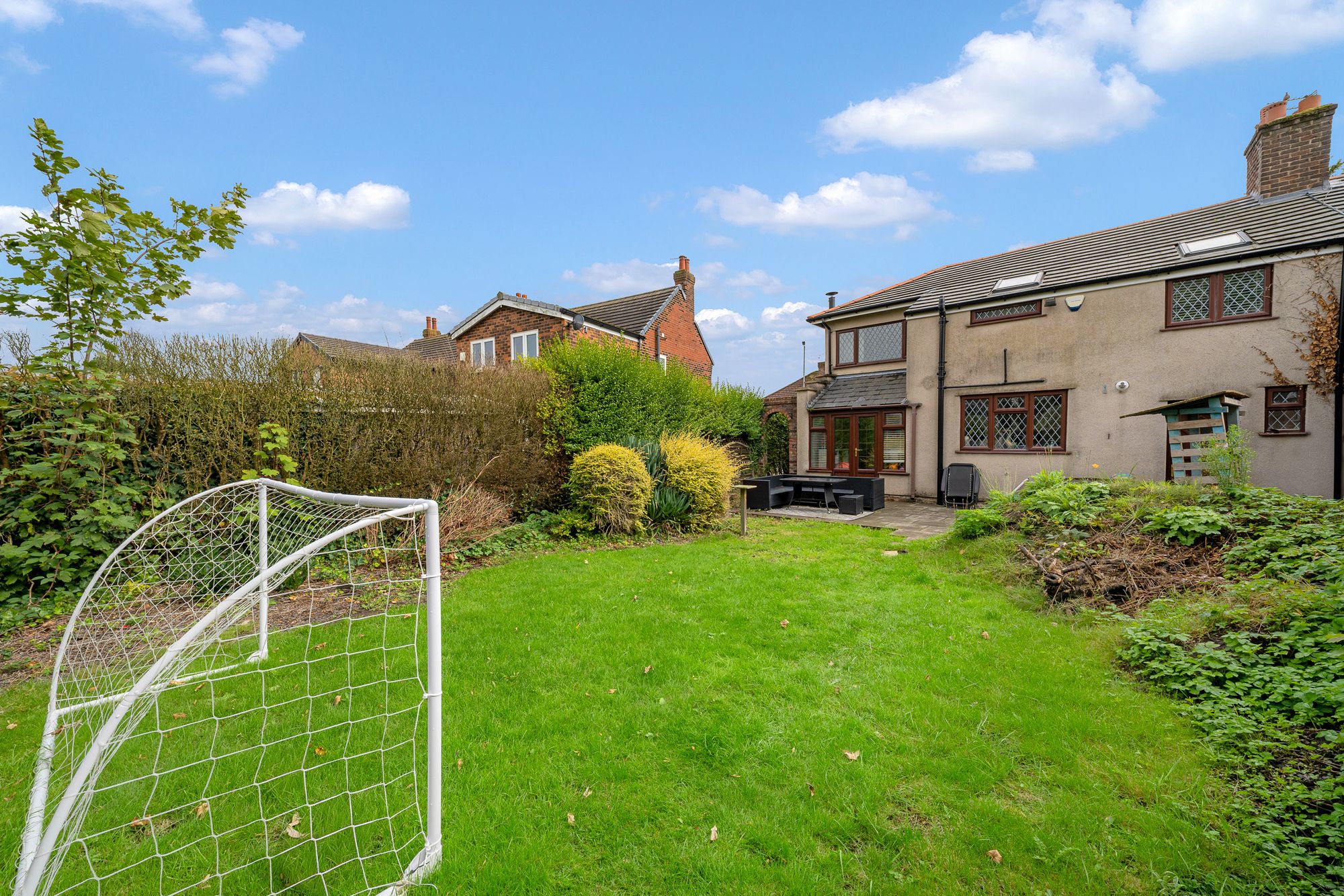 Mill Lane, Widnes, WA8