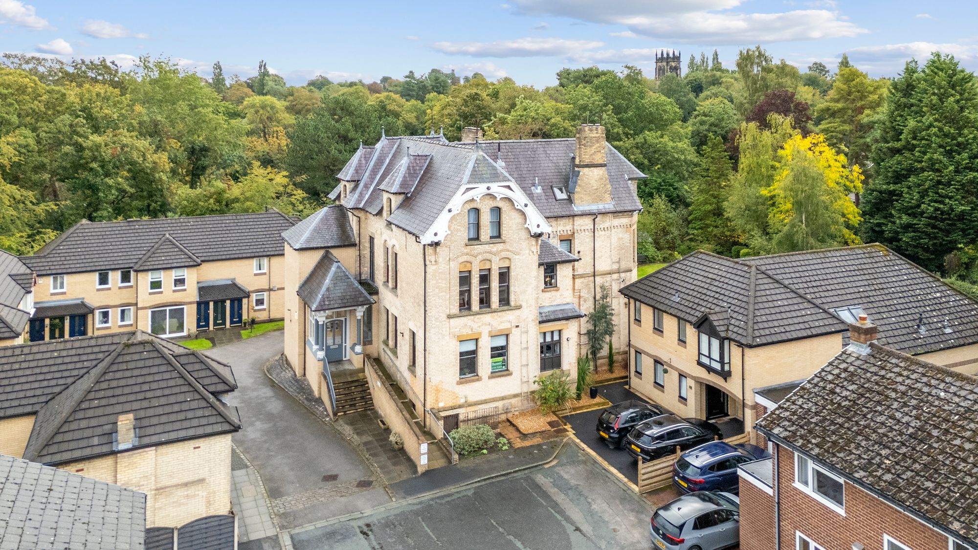 Dingle Bank Close, Lymm, WA13