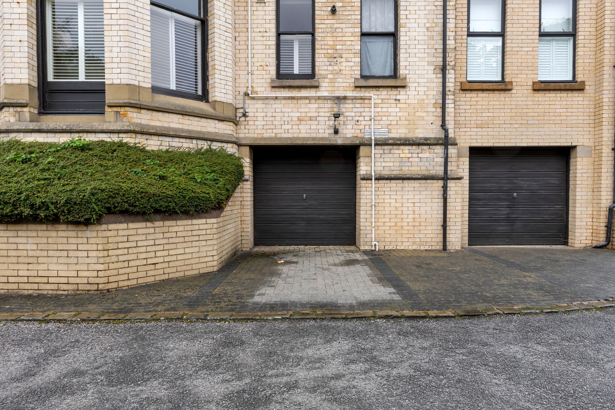 Dingle Bank Close, Lymm, WA13