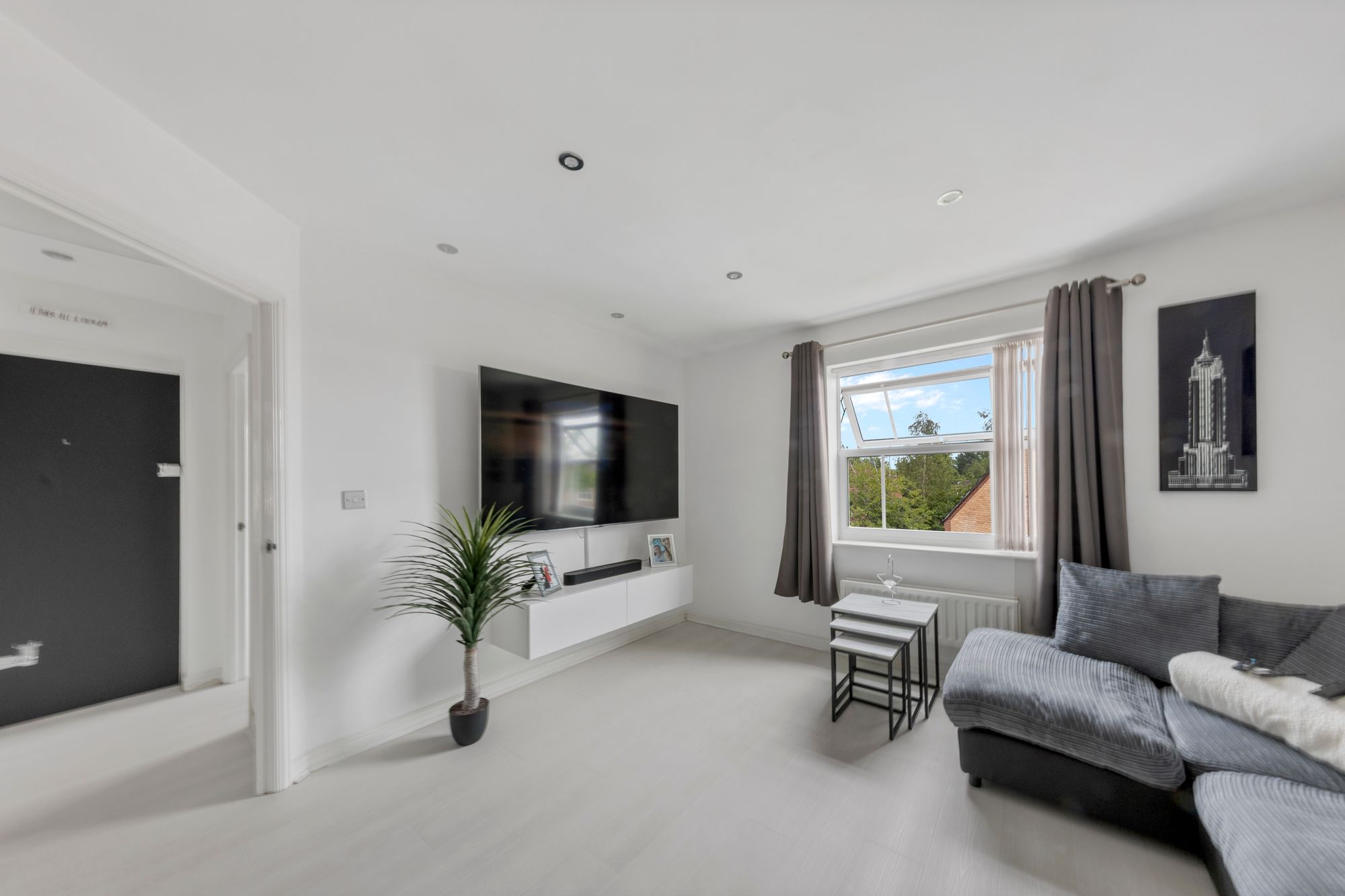 Templeton Drive, Fearnhead, WA2