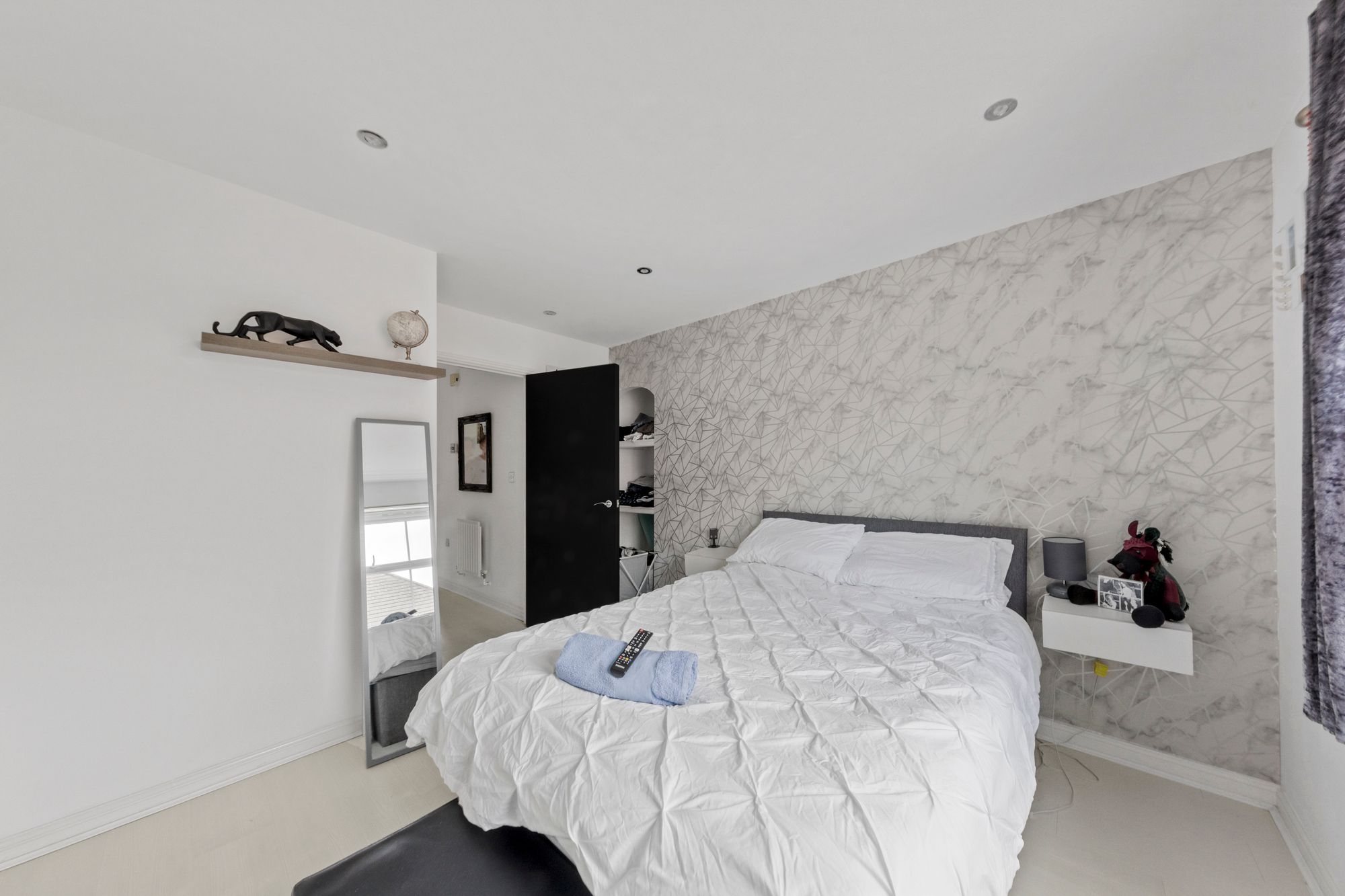 Templeton Drive, Fearnhead, WA2