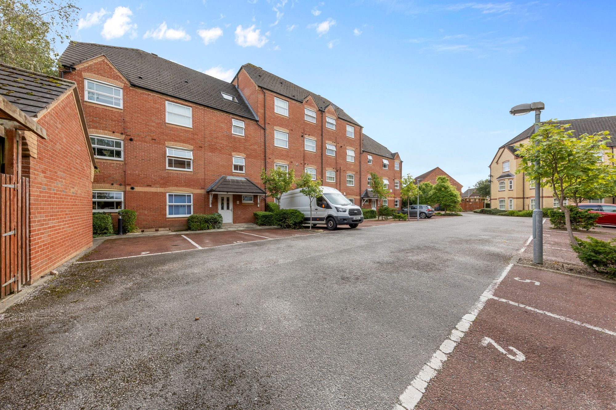 Templeton Drive, Fearnhead, WA2