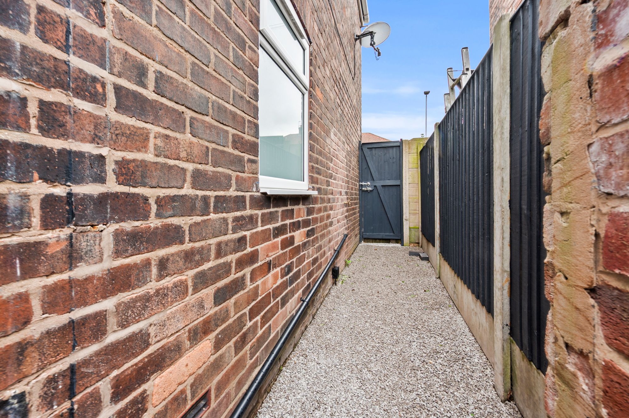 Leach Lane, Sutton Leach, WA9