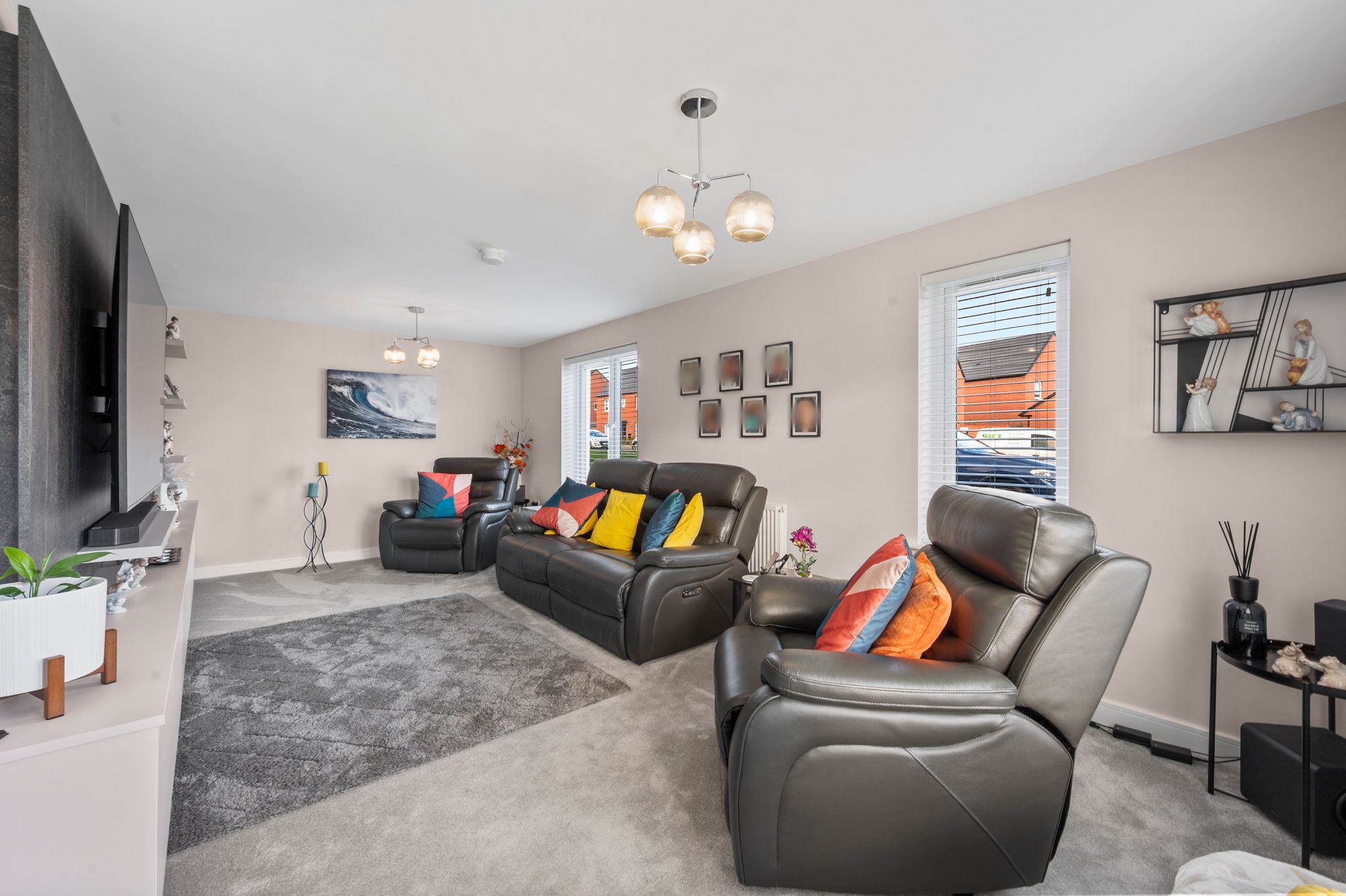 Dobsons Wood Lane, St. Helens, WA9
