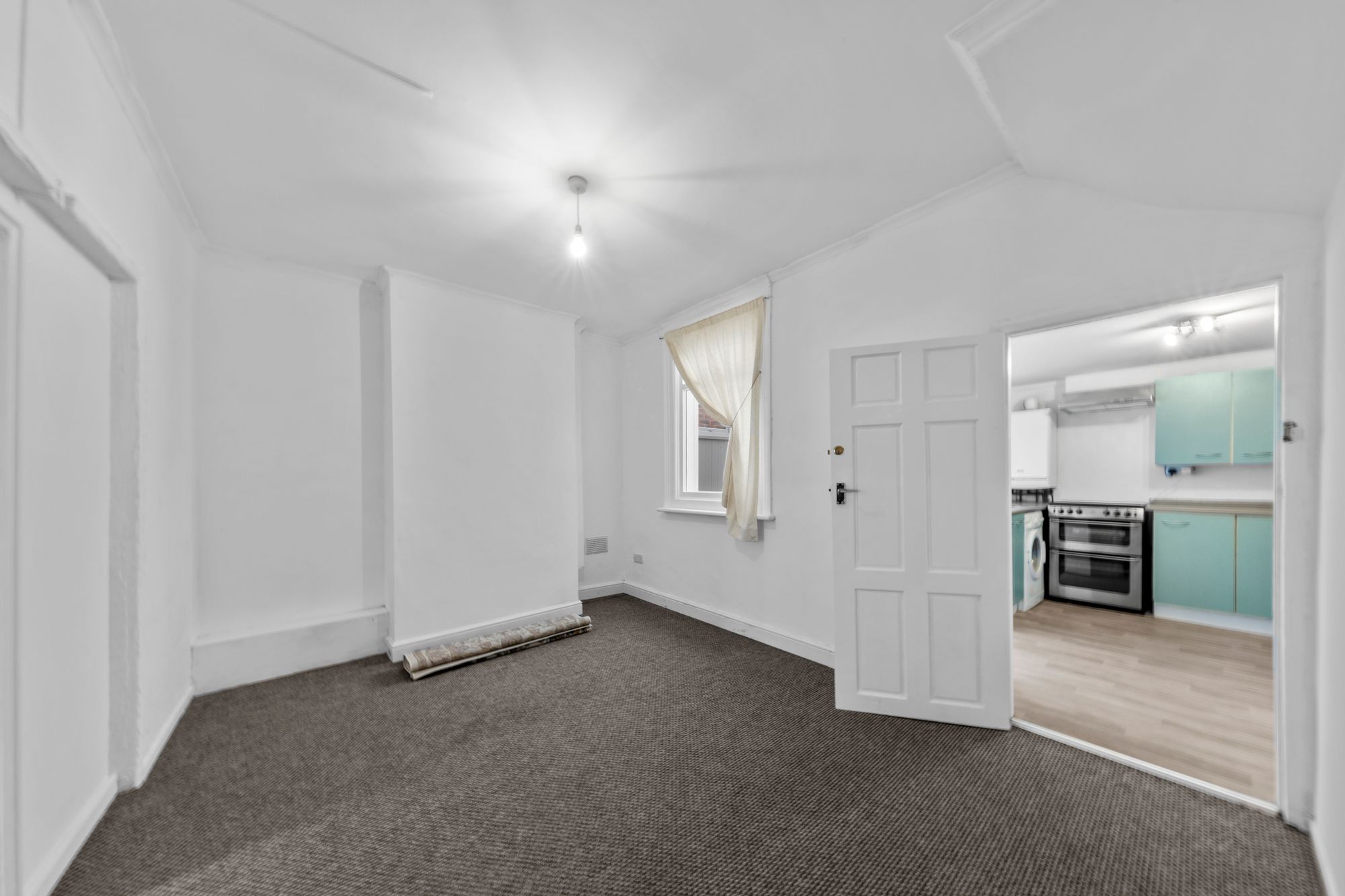 London Road, Stockton Heath, WA4
