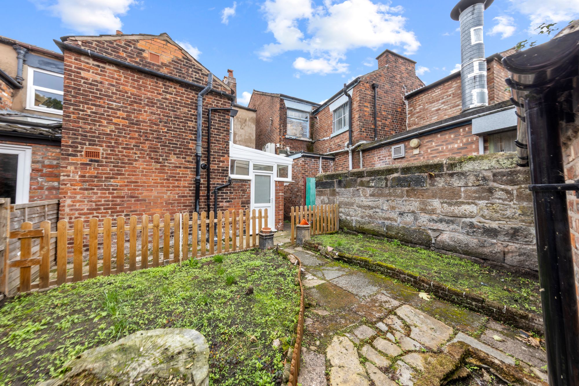 London Road, Stockton Heath, WA4
