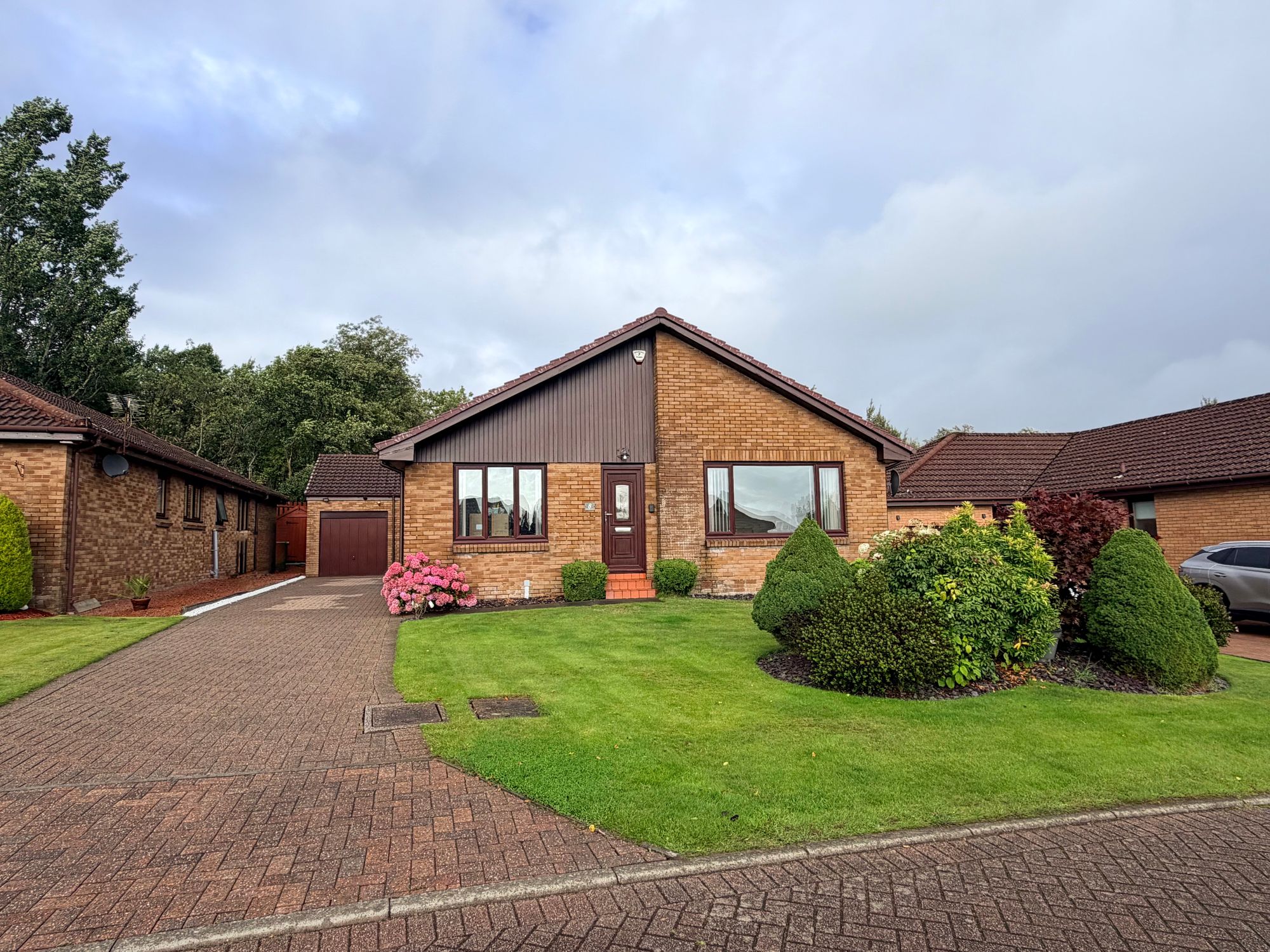 8 McCallum Grove, East Kilbride