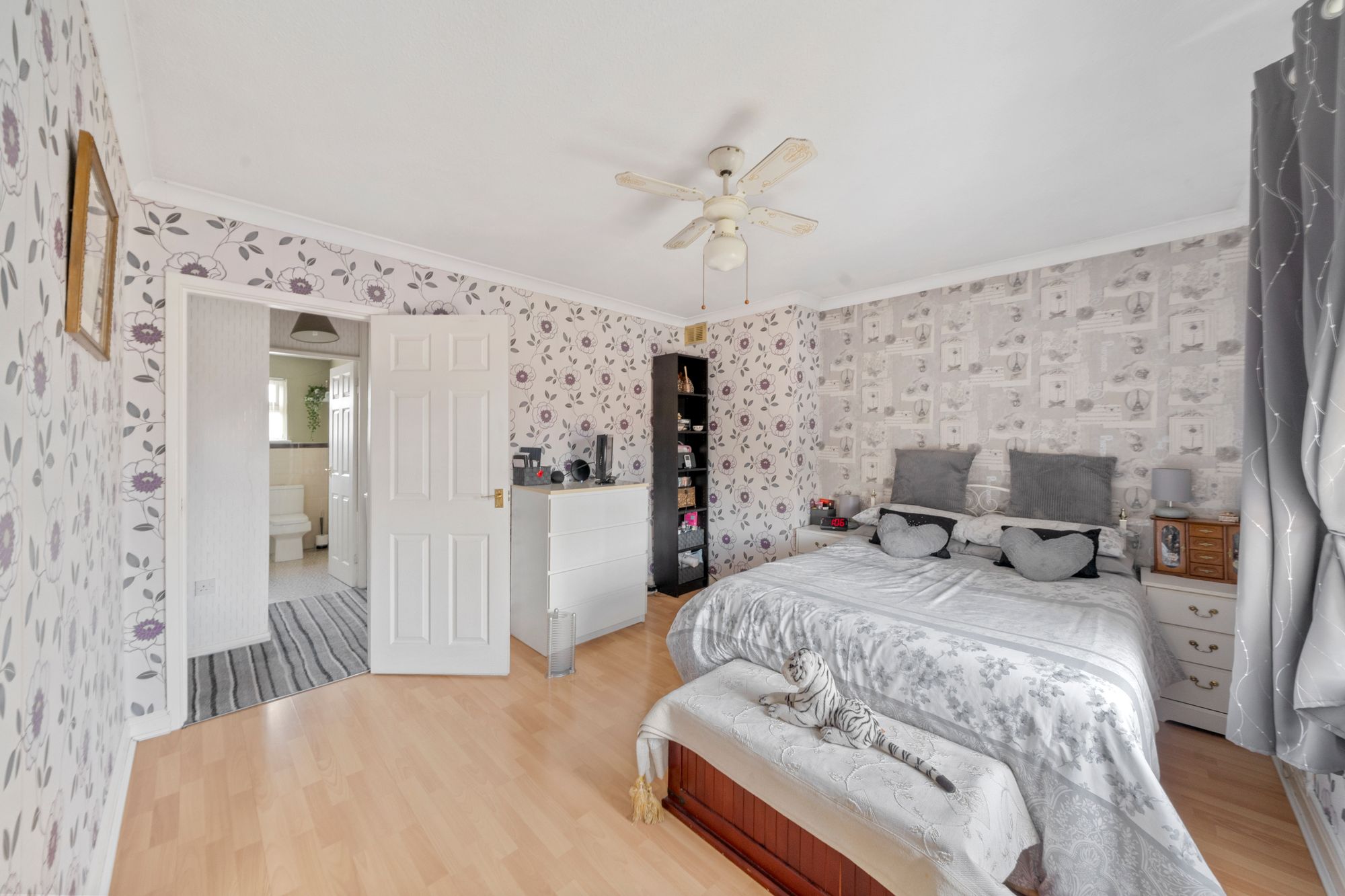 Warrington Road, Leigh, WN7
