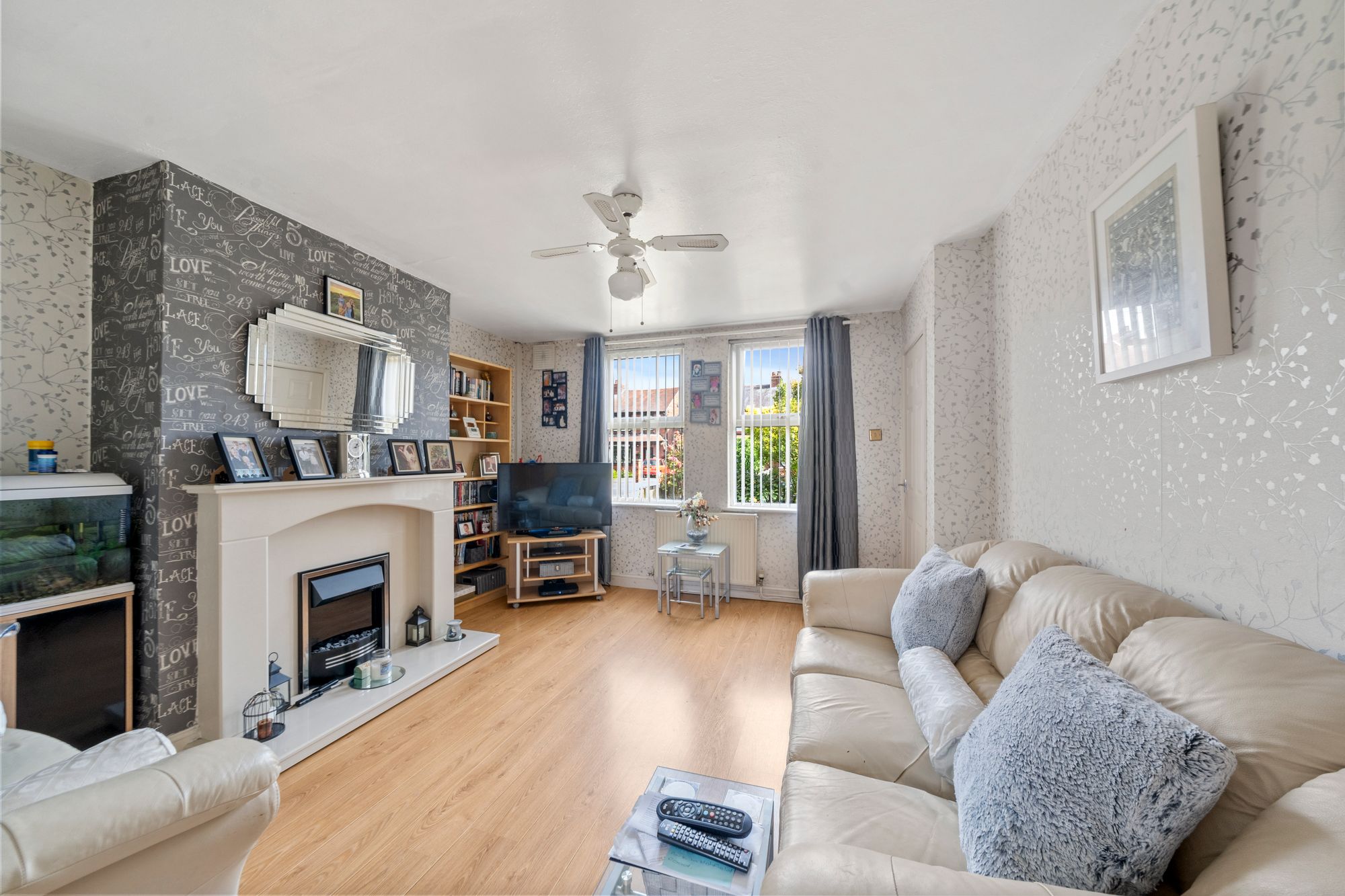 Warrington Road, Leigh, WN7