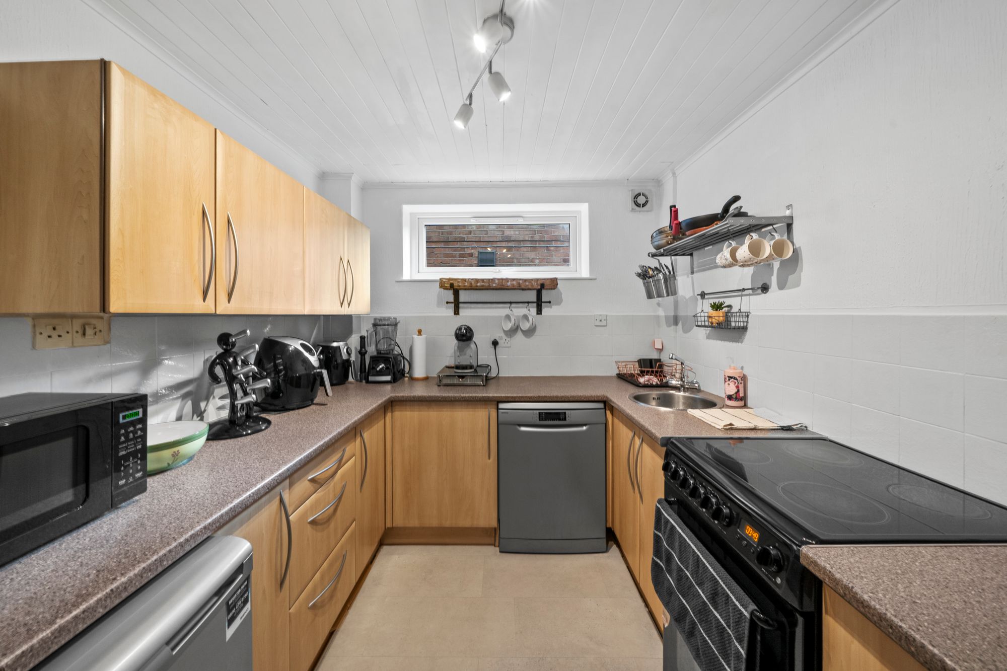 Ringley Avenue, Golborne, WA3
