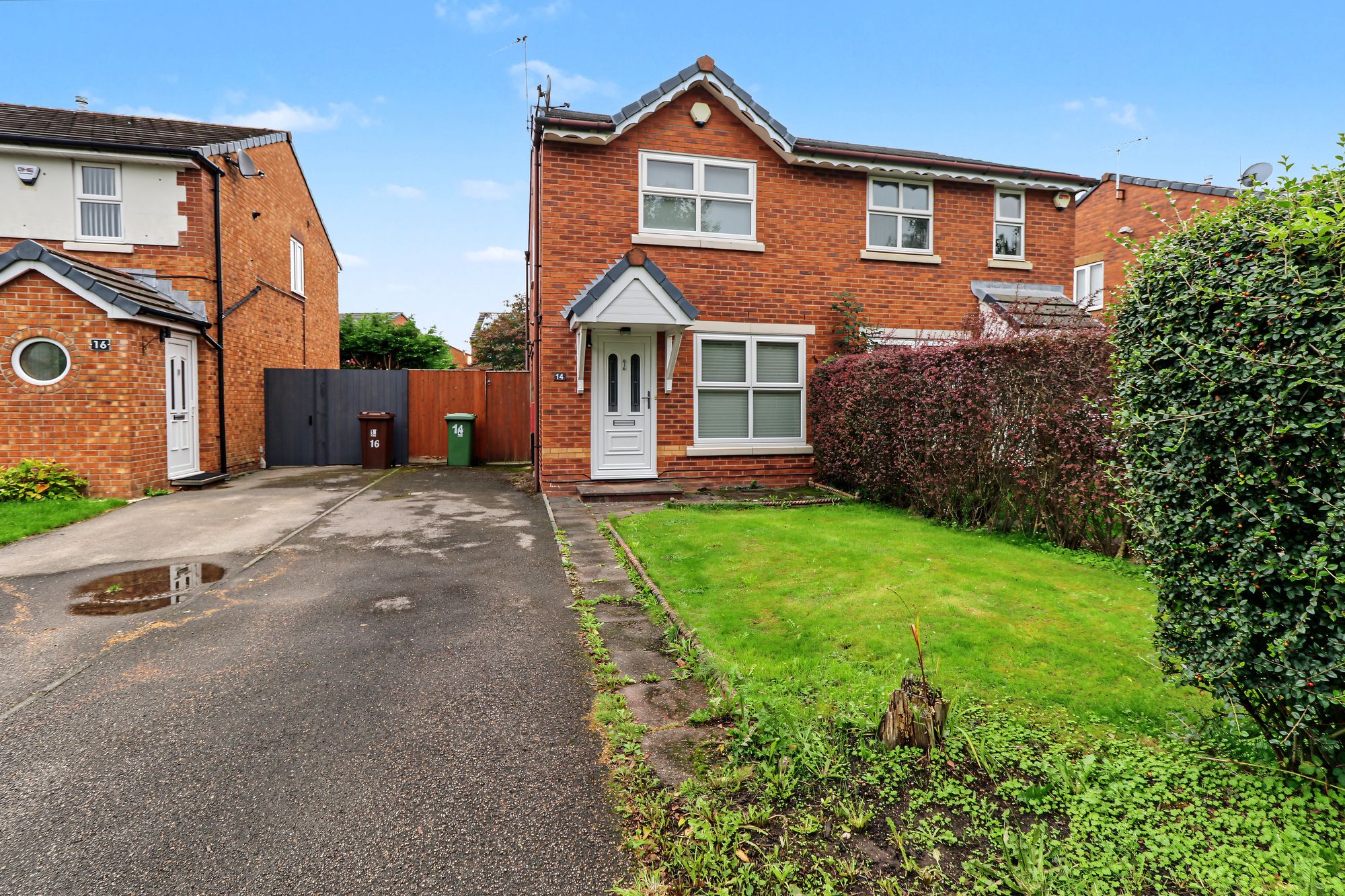 Bainbridge Avenue, Lowton, WA3
